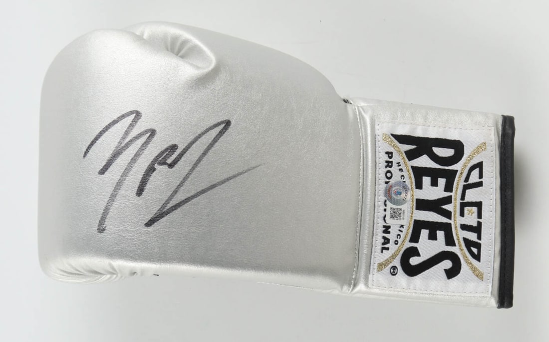 MICHAEL B JORDAN SIGNED CREED BOXING GLOVE (BECKETT COA): Prices are in Canadian dollars