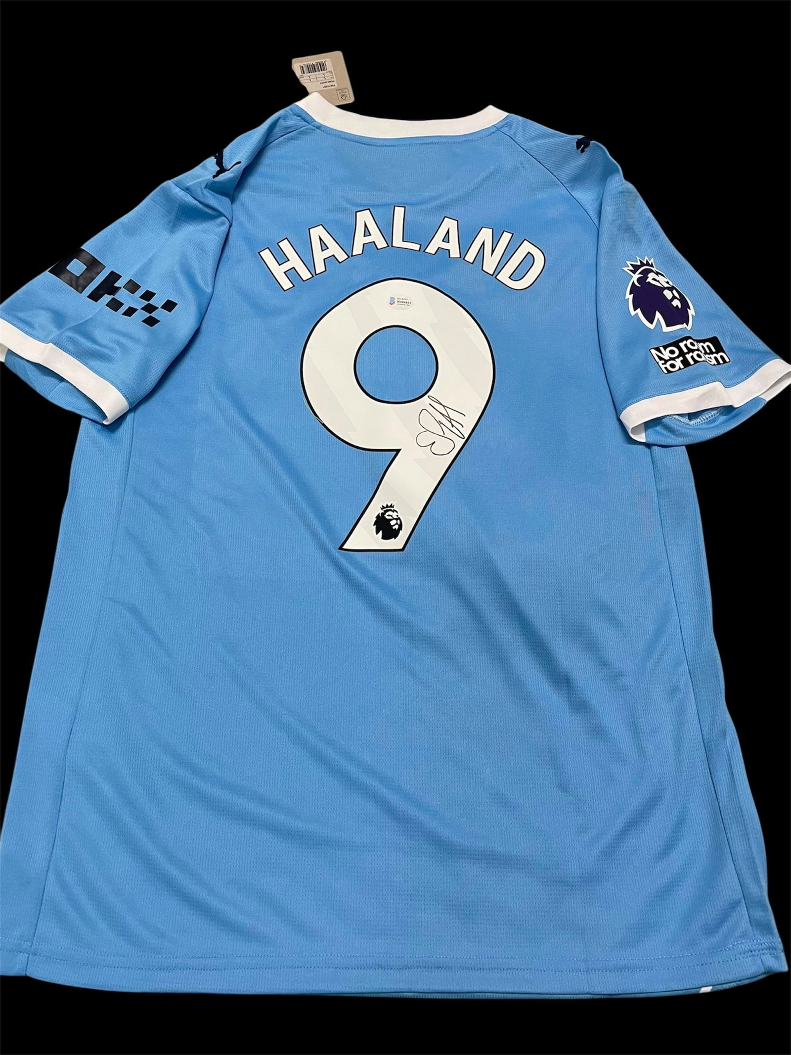 ERLING HAALAND SIGNED MANCHESTER CITY JERSEY - BECKETT COA: Prices are in Canadian dollars