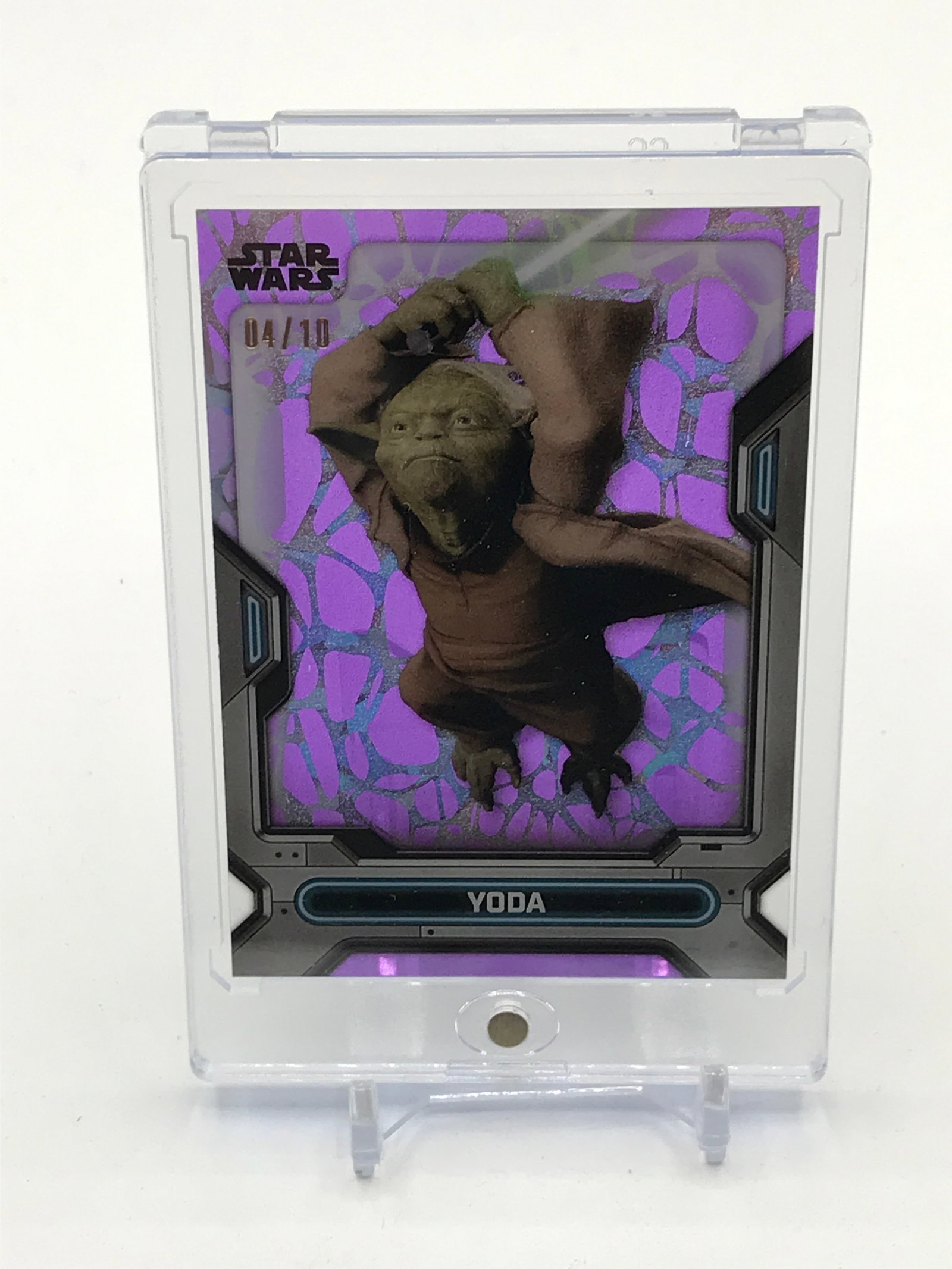 TOPPS STAR WARS YODA PURPLE REFRACTOR TRADING CARD 04/10: Prices are in Canadian dollars