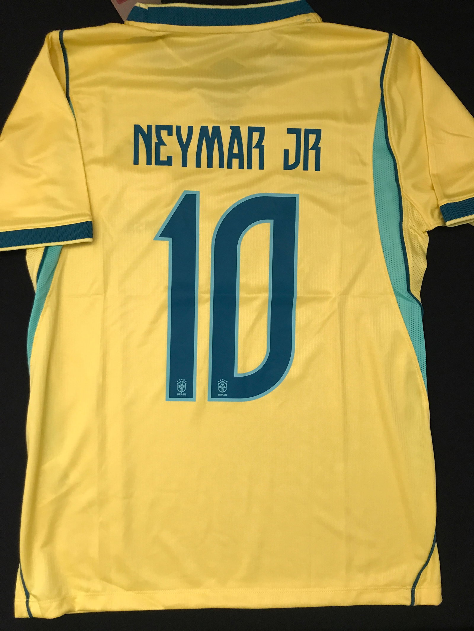 NEYMAR JR BRASIL NEW WITH TAGS SOCCER JERSEY: Prices are in Canadian dollars