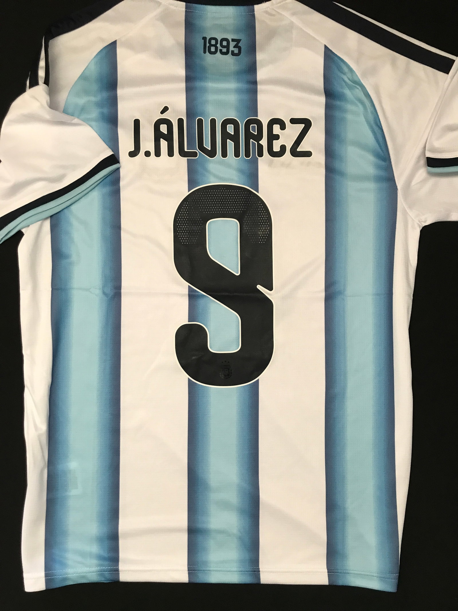 JULIAN ALVAREZ ARGENTINA NEW WITH TAGS SOCCER JERSEY: Prices are in Canadian dollars