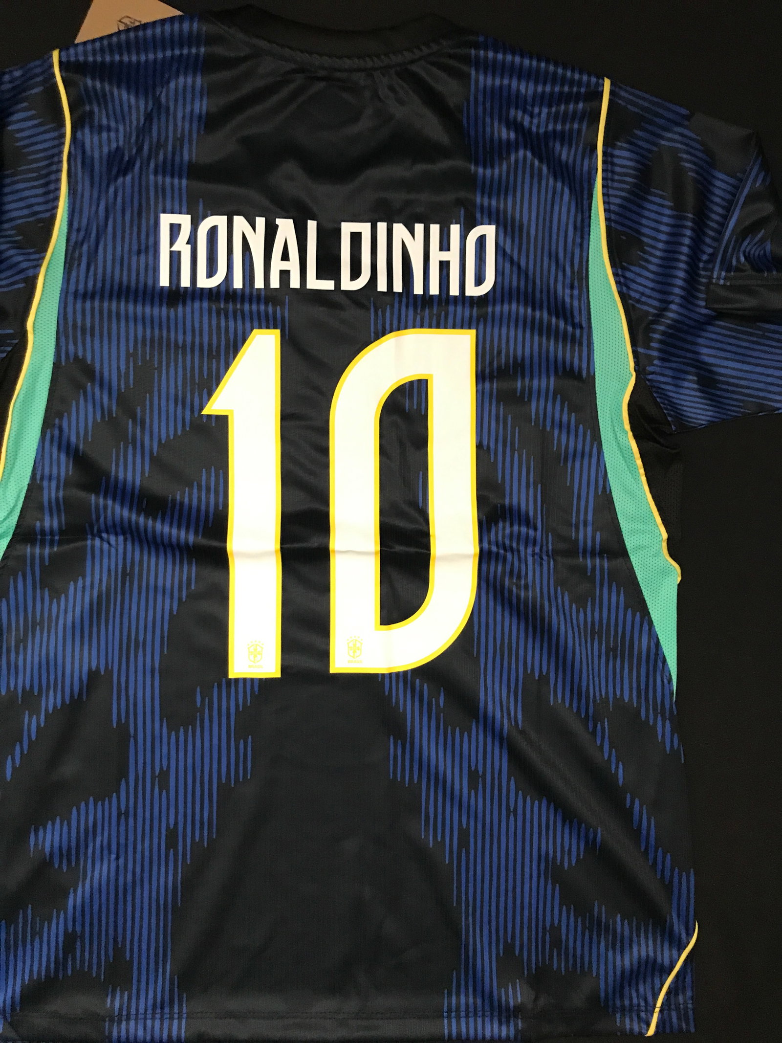 RONALDHINO BRASIL NEW WITH TAGS SOCCER JERSEY: Prices are in Canadian dollars
