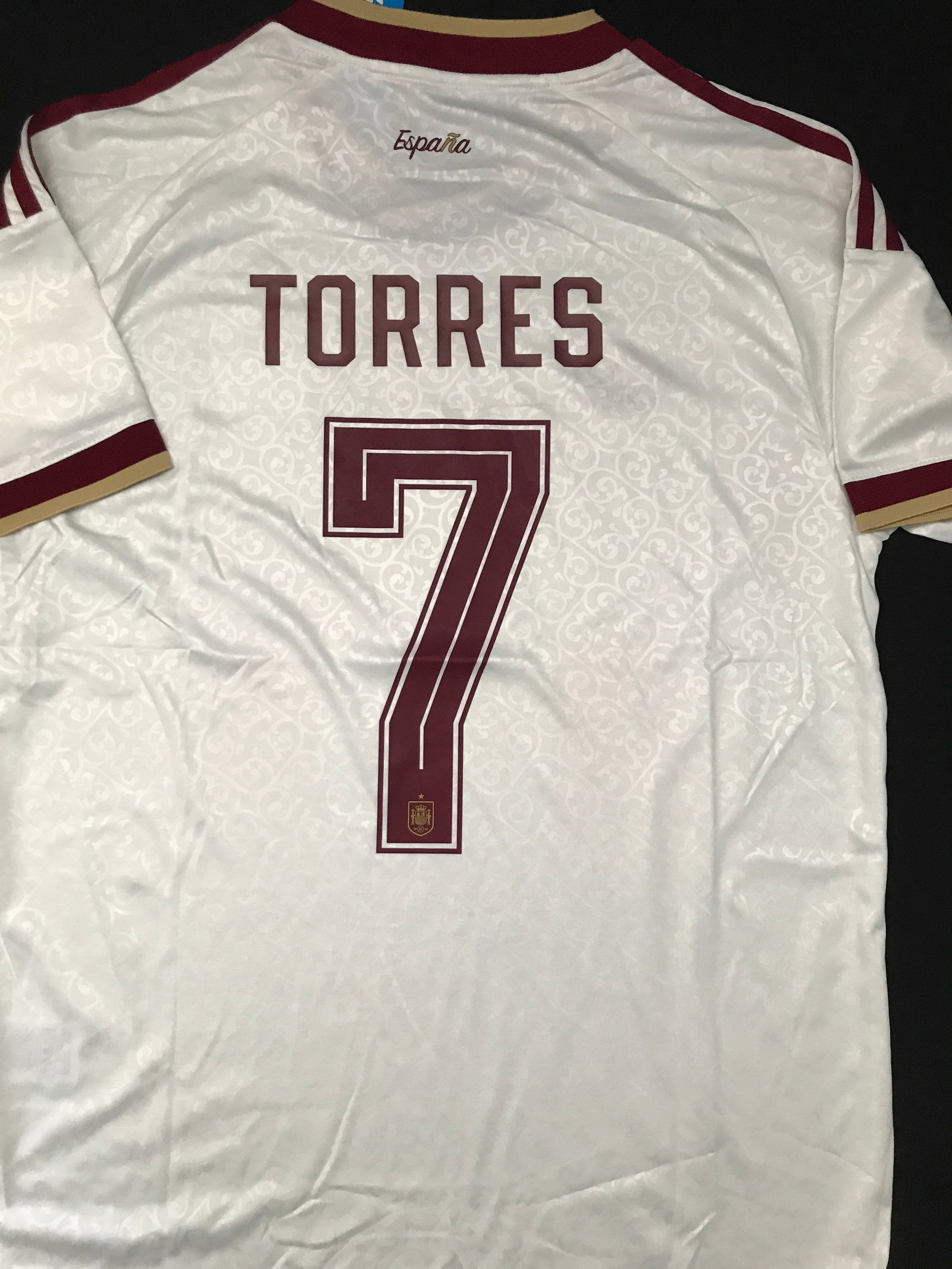 FERNANDO TORRES SPAIN NEW WITH TAGS SOCCER JERSEY: Prices are in Canadian dollars