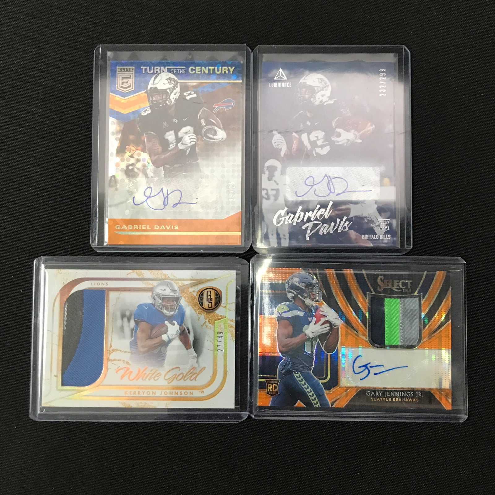 LOT OF 4 FOOTBALL TRADING CARDS - INCLUDING 3 SIGNED: Prices are in Canadian dollars