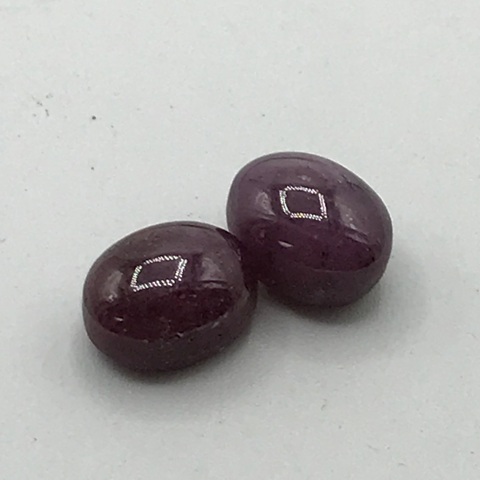 2 NATURAL UNTREATED BURMESE STAR RUBIES 16.01 CTS AA - JEWEL SCAN REPLACEMENT VALUE $11,607: Prices are in Canadian dollars
