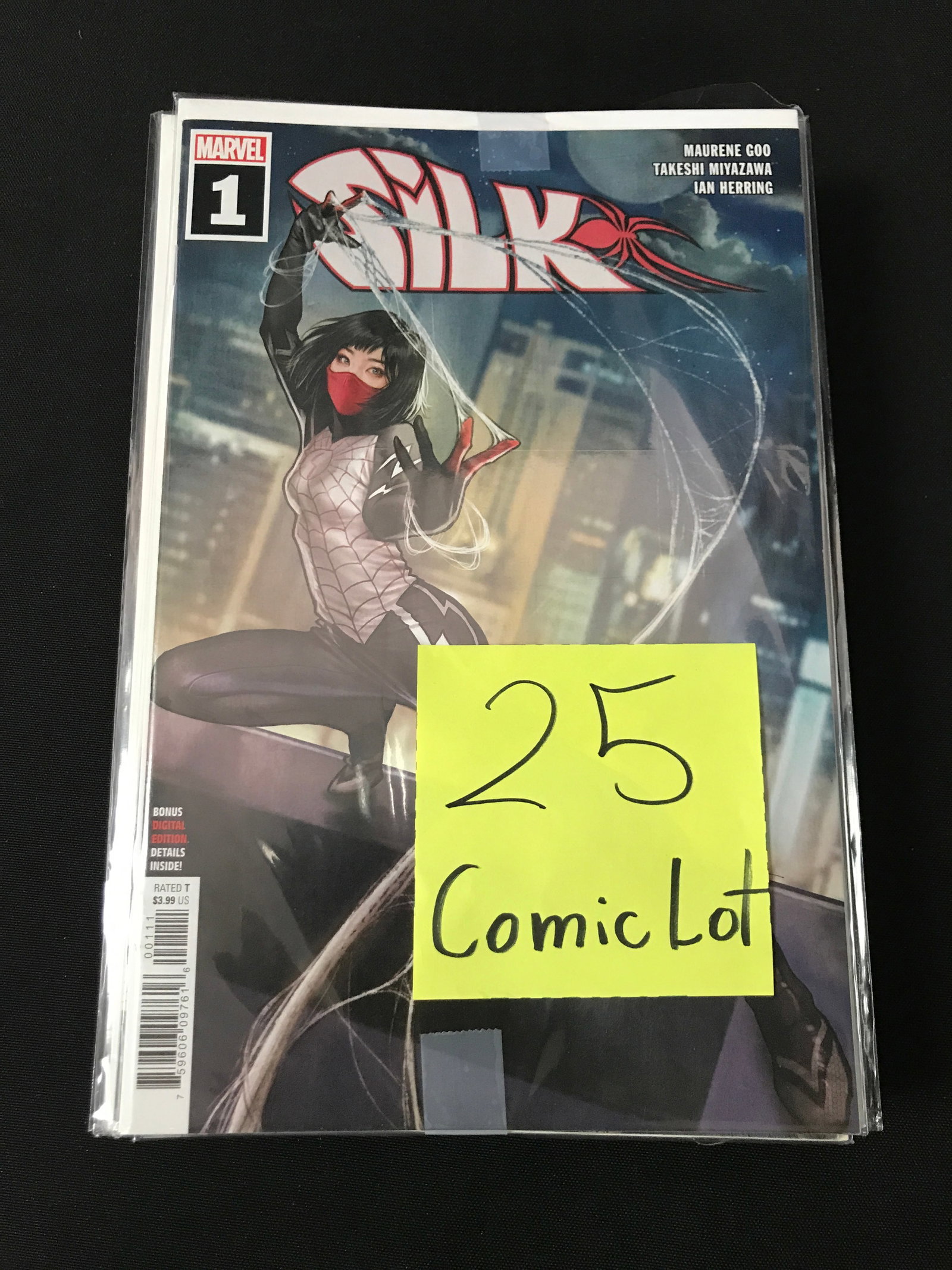 LOT OF 25 COMICS BAGGED AND BOARDED (MAINLY SUPERHERO): Prices are in Canadian dollars