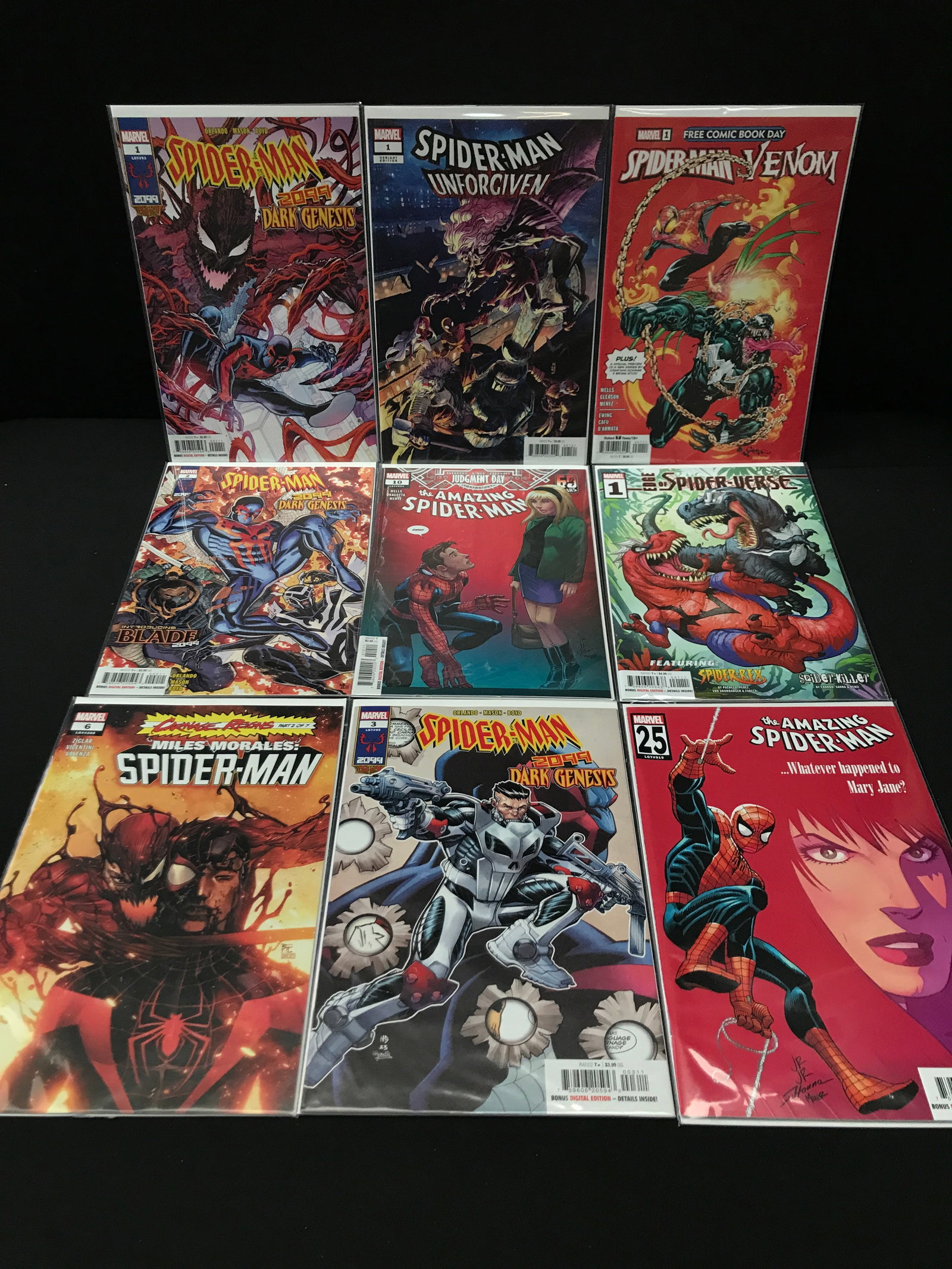 LOT OF 9 COMICS FEATURING SPIDERMAN - MARVEL COMICS: Prices are in Canadian dollars