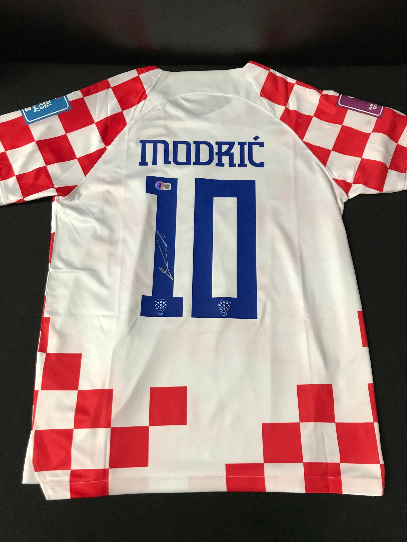 LUKA MODRIC SIGNED CROATIA SOCCER JERSEY - BECKETT COA: Prices are in Canadian dollars