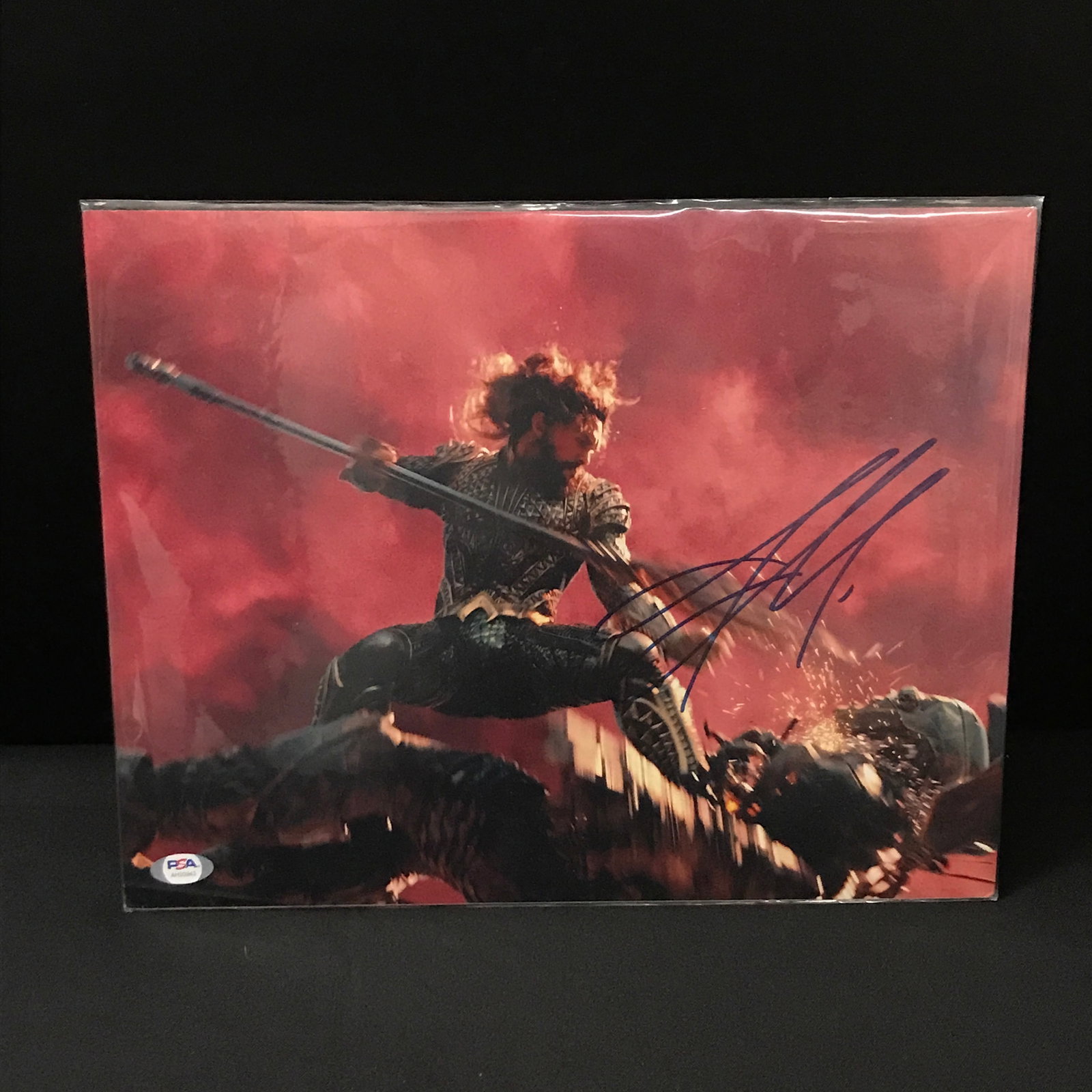 JASON MAMOA SIGNED 11 X 14 PHOTO - PSA COA: Prices are in Canadian dollars