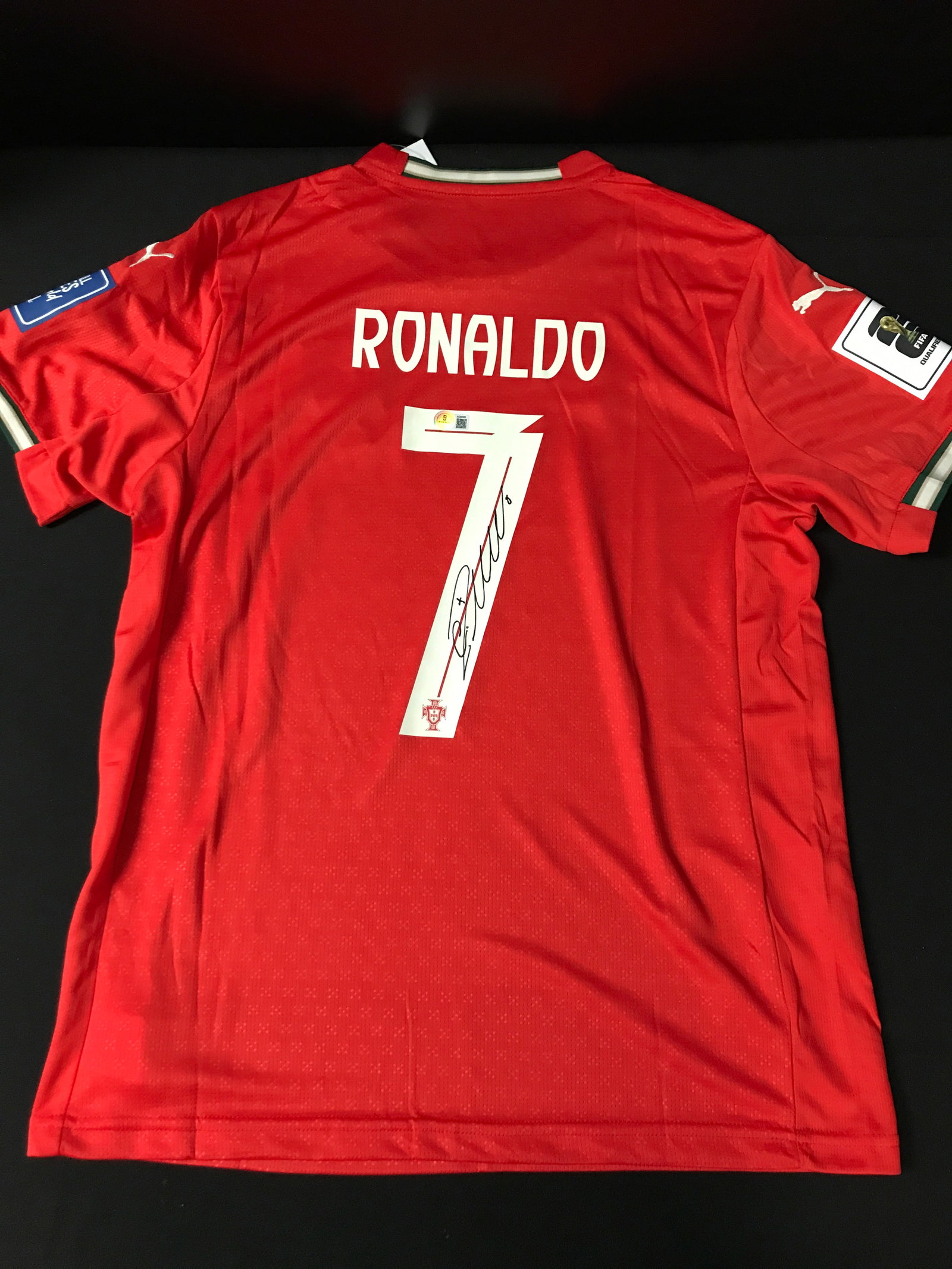 CRISTIANO RONALDO SIGNED PORTUGAL SOCCER JERSEY - BECKETT COA: Prices are in Canadian dollars