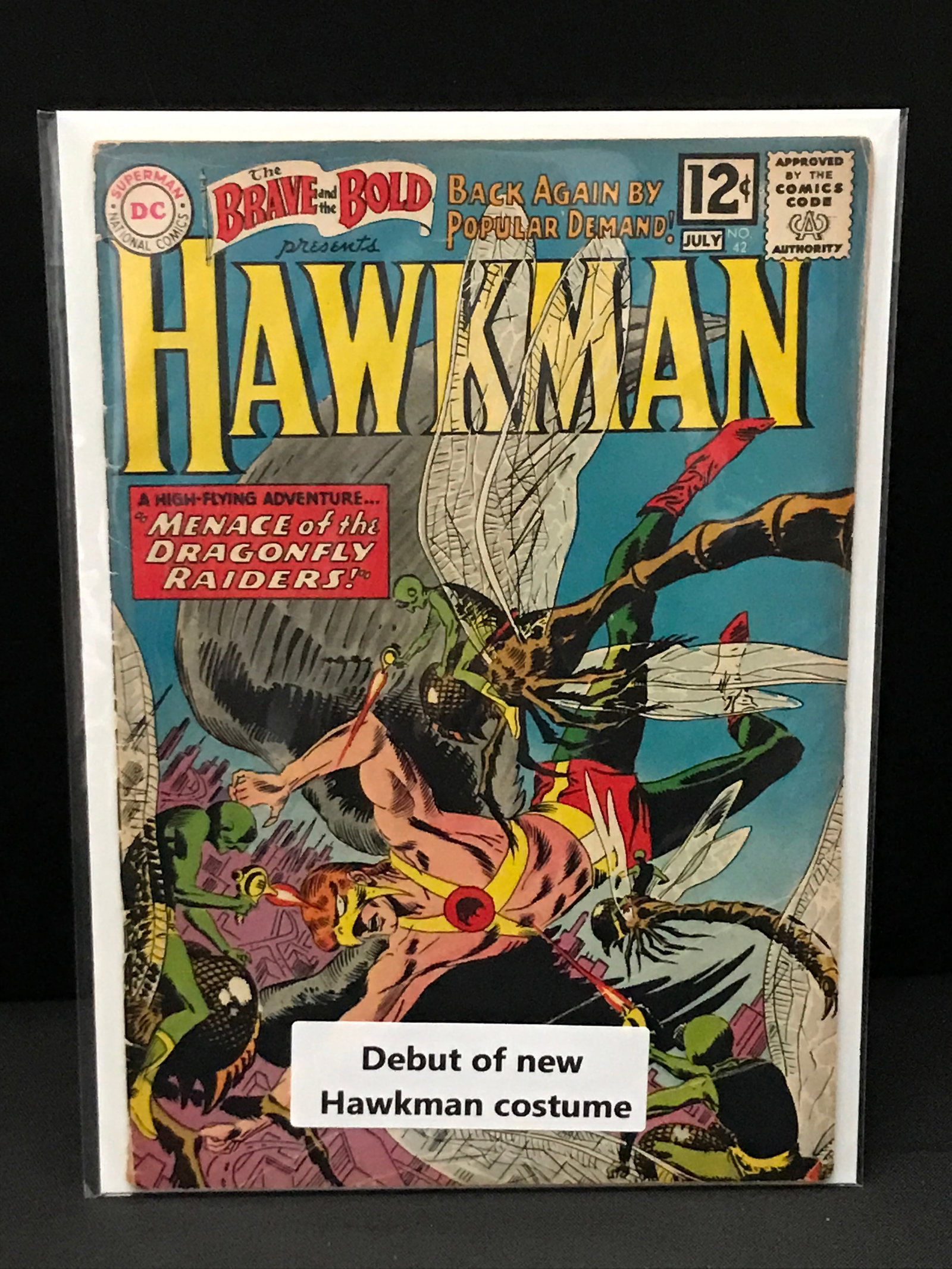 THE BRAVE AND THE BOLD PRESENTS HAWKMAN #42 DEBUT OF NEW HAWKMAN COSTUME - DC COMICS (1 of 1)