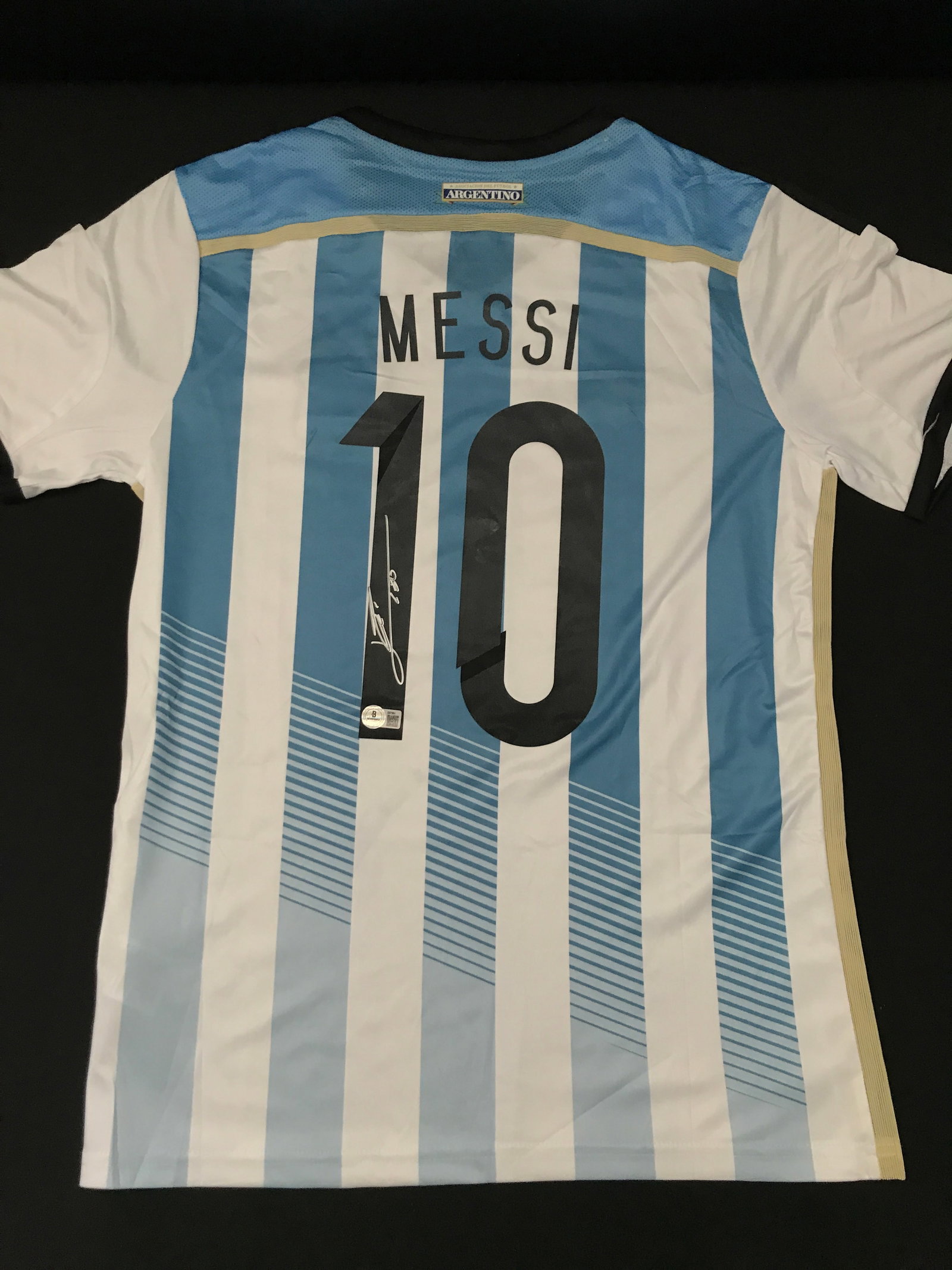 LIONEL MESSI SIGNED ARGENTINA SOCCER JERSEY - BECKETT COA: Prices are in Canadian dollars