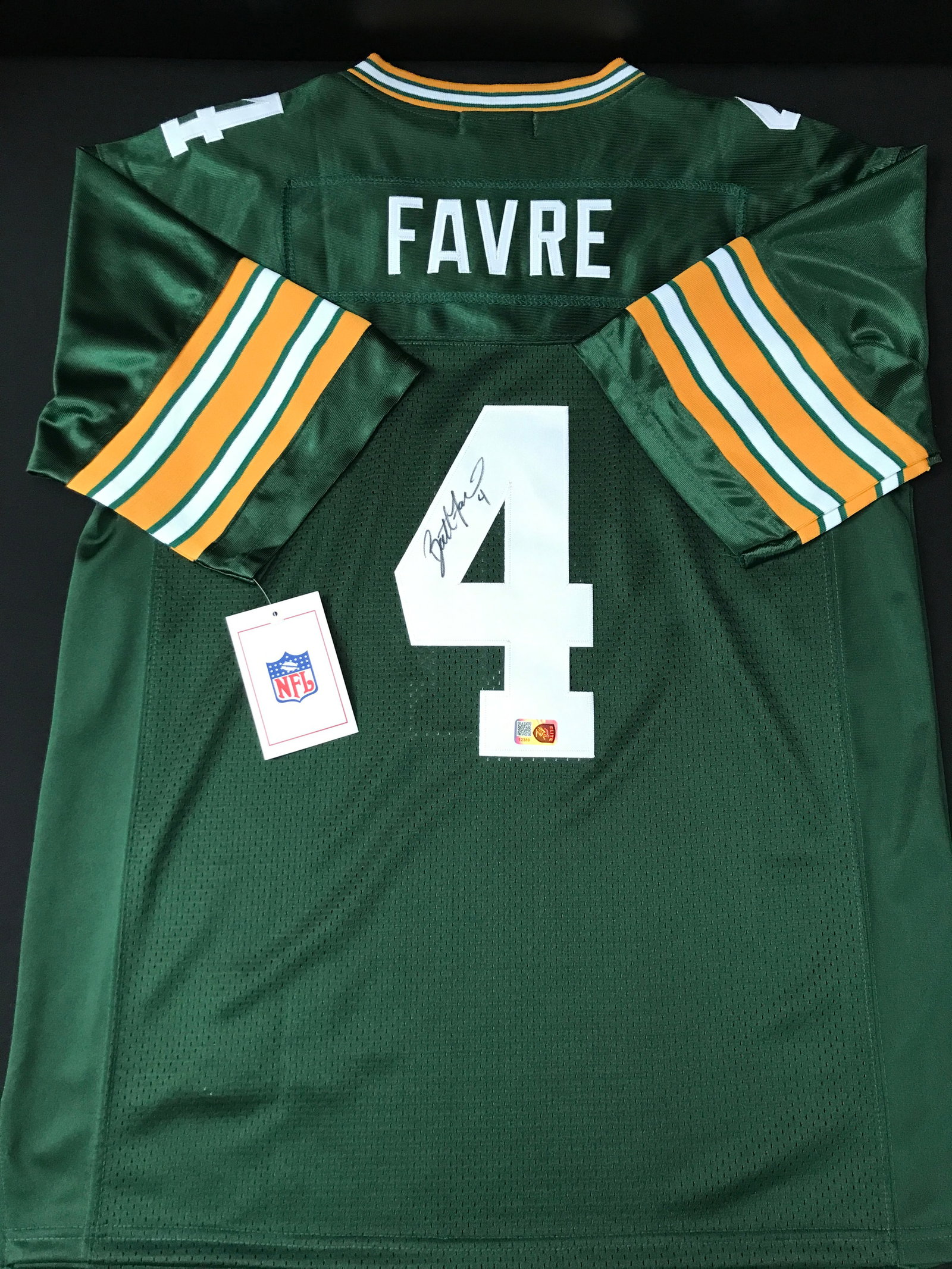 BRETT FAVRE SIGNED GREEN BAY PACKERS CUSTOM JERSEY - ELTIE COA: Prices are in Canadian dollars