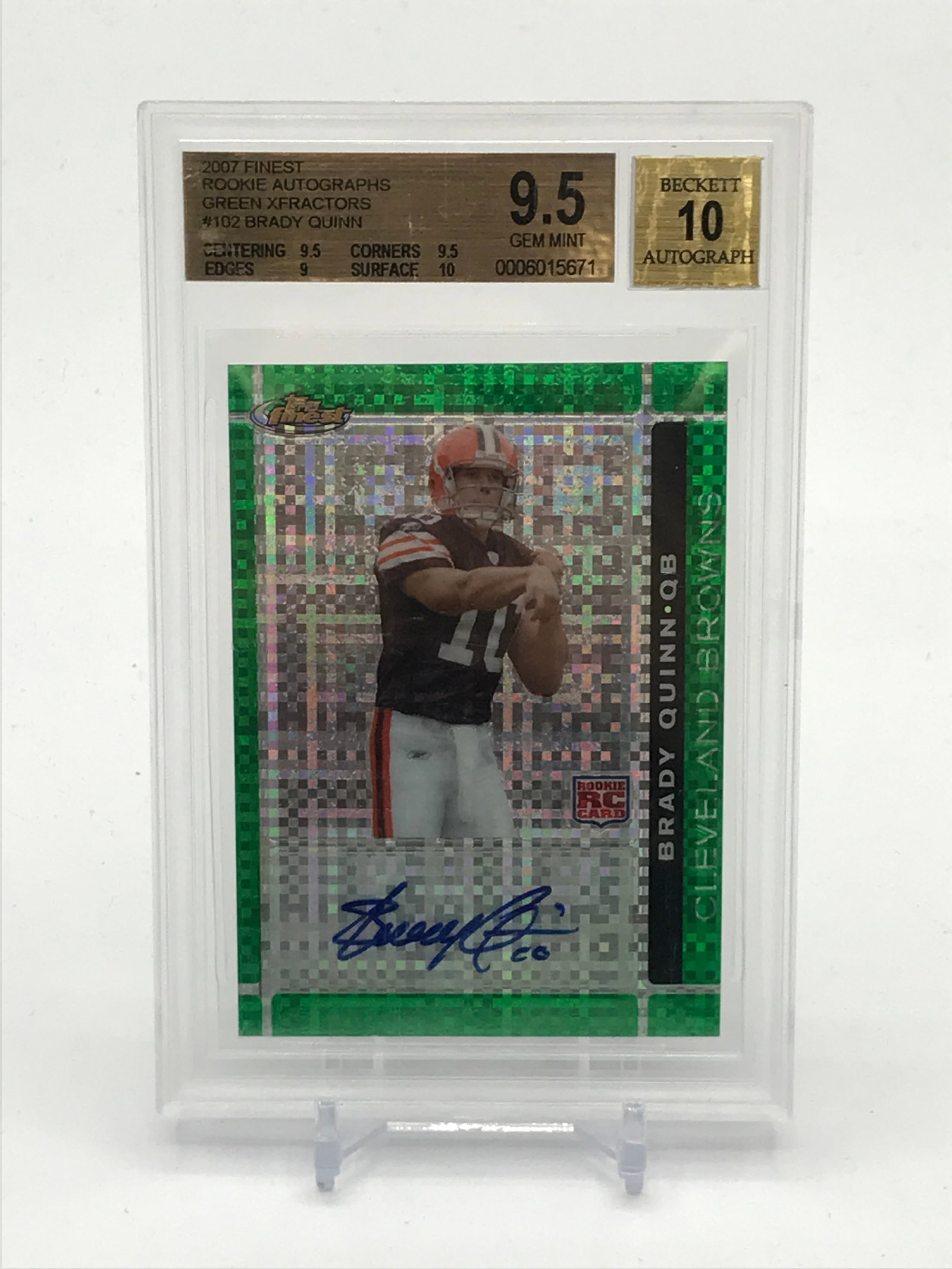 2007 FINEST ROOKIE AUTOGRAPHS BRADY QUINN SIGNED TRADING CARD - BECKETT GRADE 9.5/10 (1 of 2)