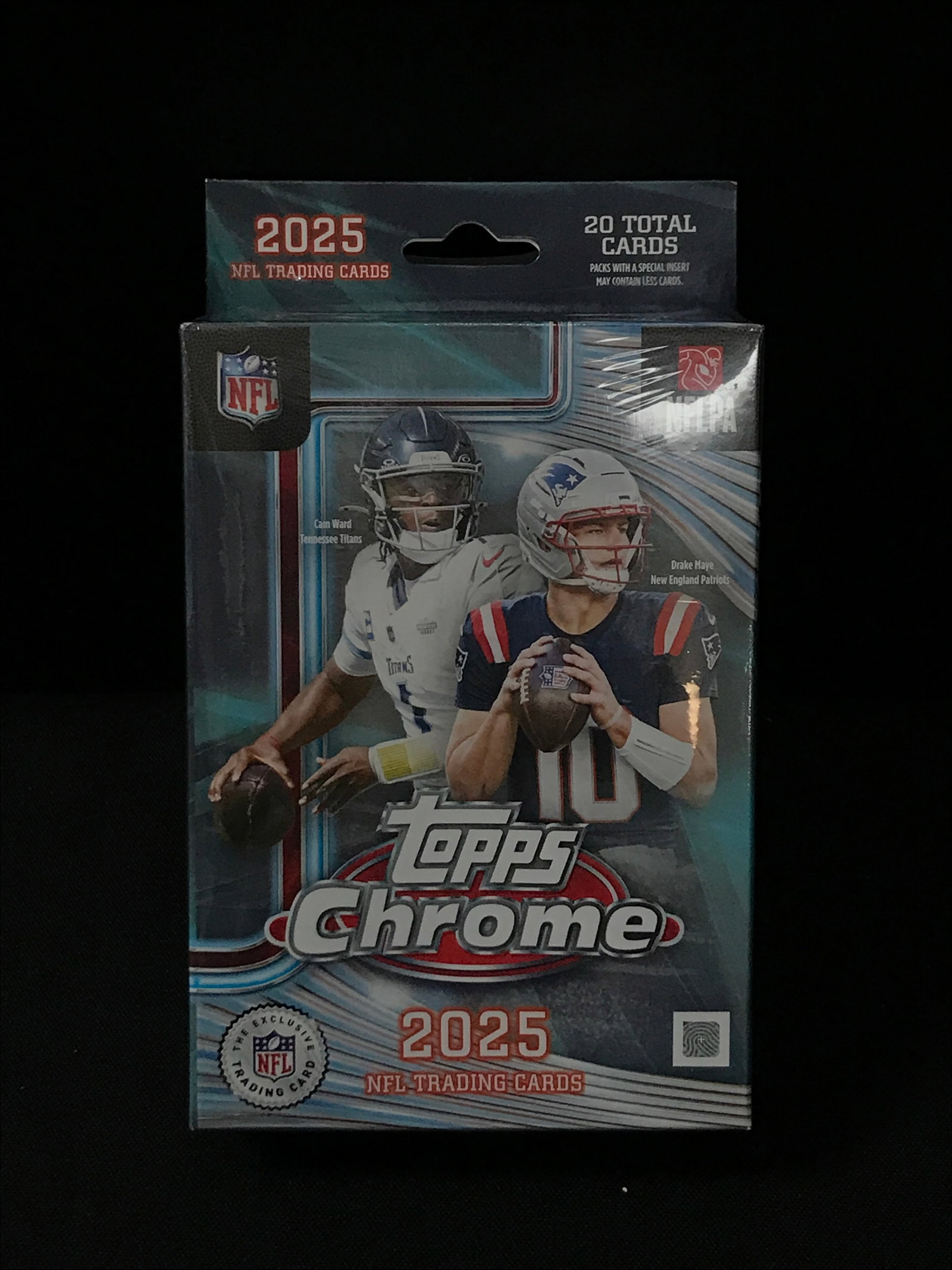 2025 TOPPS CHROME FOOTBALL SEALED TRADING CARD BOX (1 of 1)
