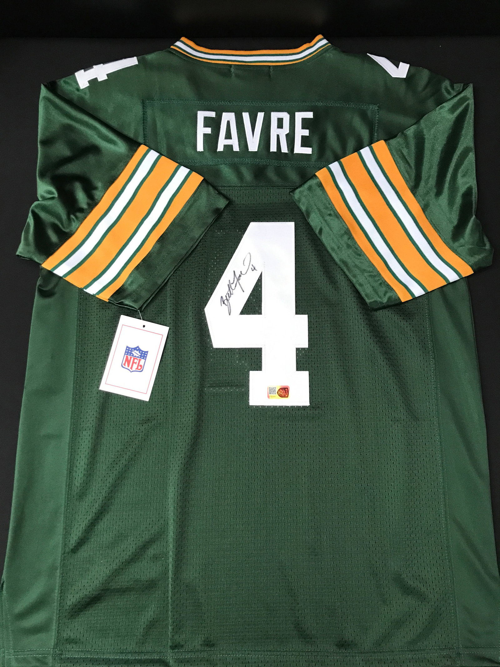 BRETT FAVRE SIGNED GREEN BAY PACKERS CUSTOM JERSEY - ELITE COA: Prices are in Canadian dollars