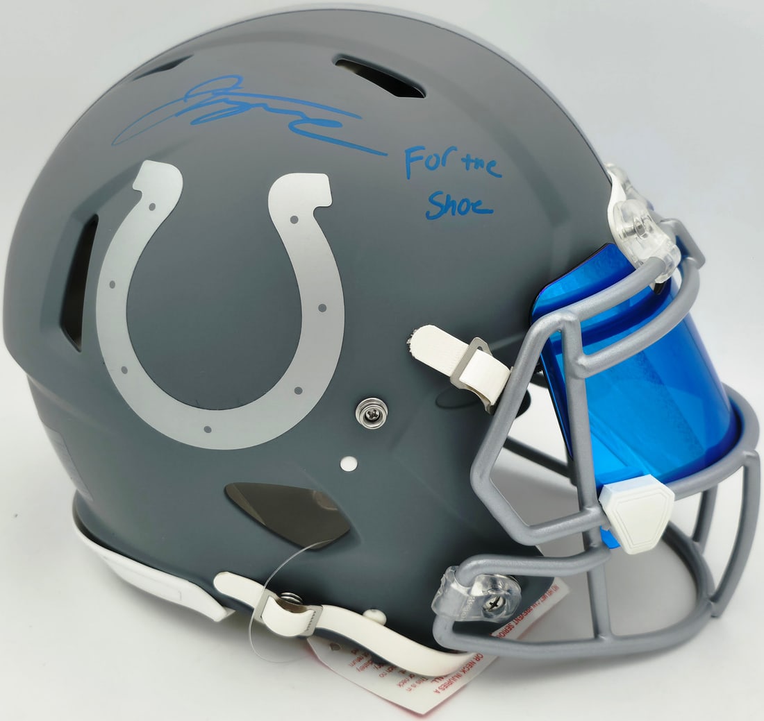 JONATHAN TAYLOR SIGNED INDIANAPOLIS COLTS FULL SIZE HELMET (BECEKTT COA) (1 of 3)