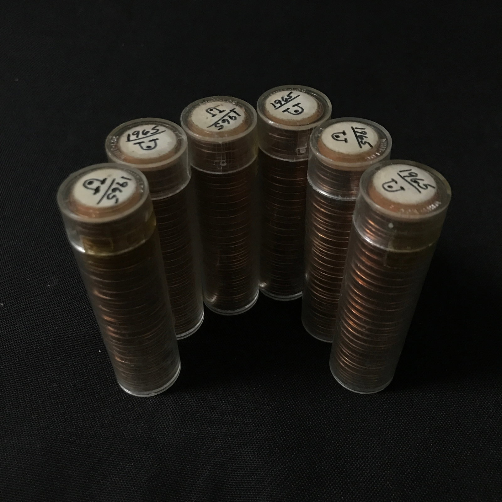 LOT OF VINTAGE PENNIES: Prices are in Canadian dollars