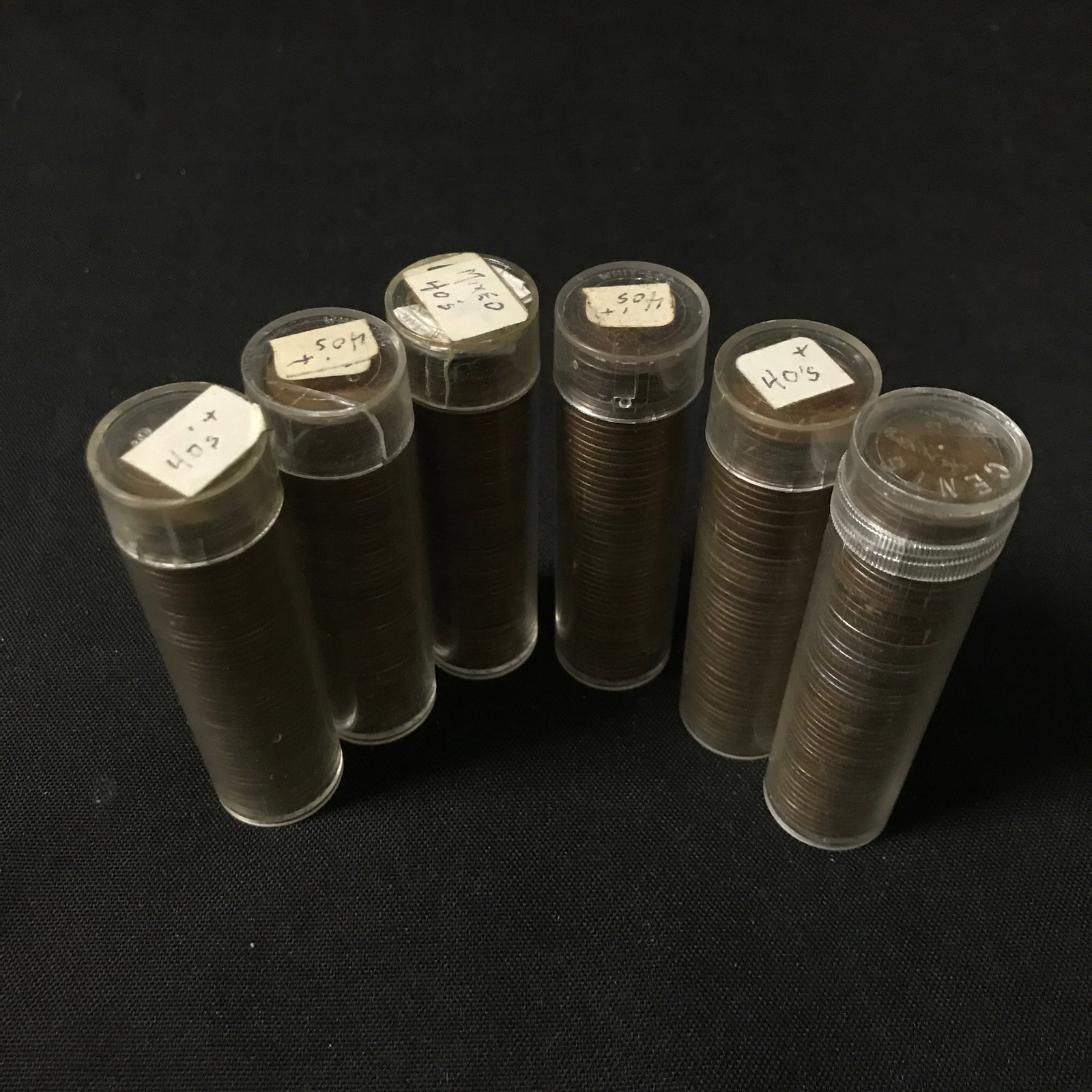 LOT OF VINTAGE PENNIES: Prices are in Canadian dollars