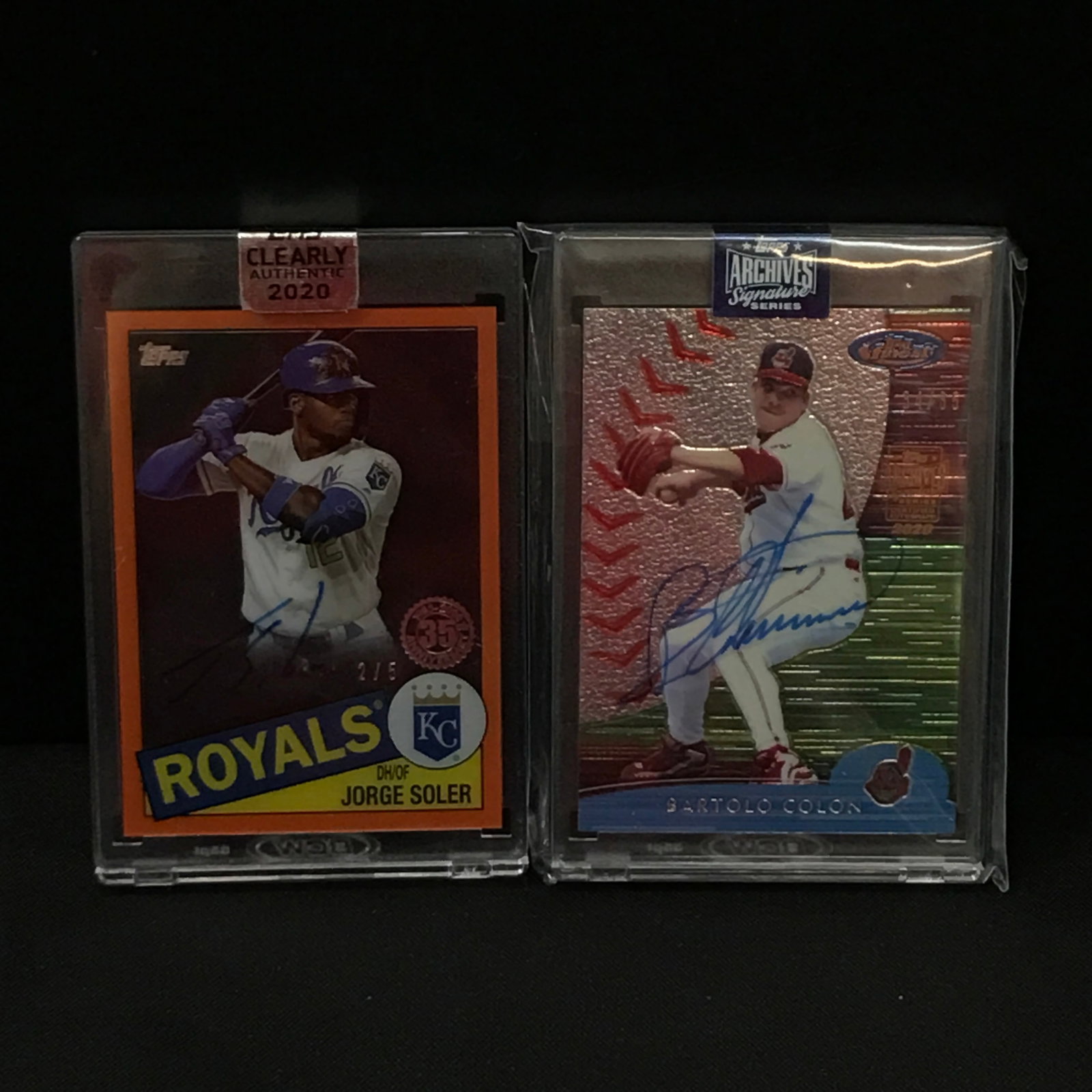 LOT OF 2 SIGNED BASEBALL TRADING CARDS (COLON /34 SOLAR/5: Prices are in Canadian dollars