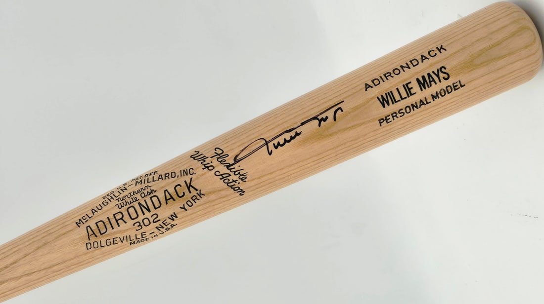 WILLIE MAYS SIGNED BASEBALL BAT (BECKETT COA) (1 of 4)