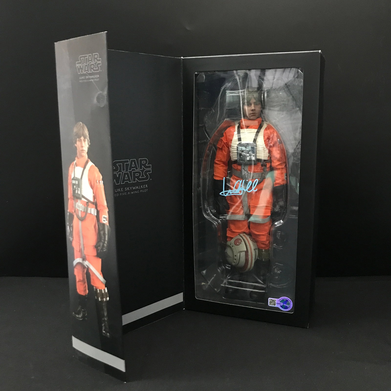MARK HAMILL SIGNED LUKE SKYWALKER SIDESHOW 1:6 STATUE - WWOC COA: Prices are in Canadian dollars