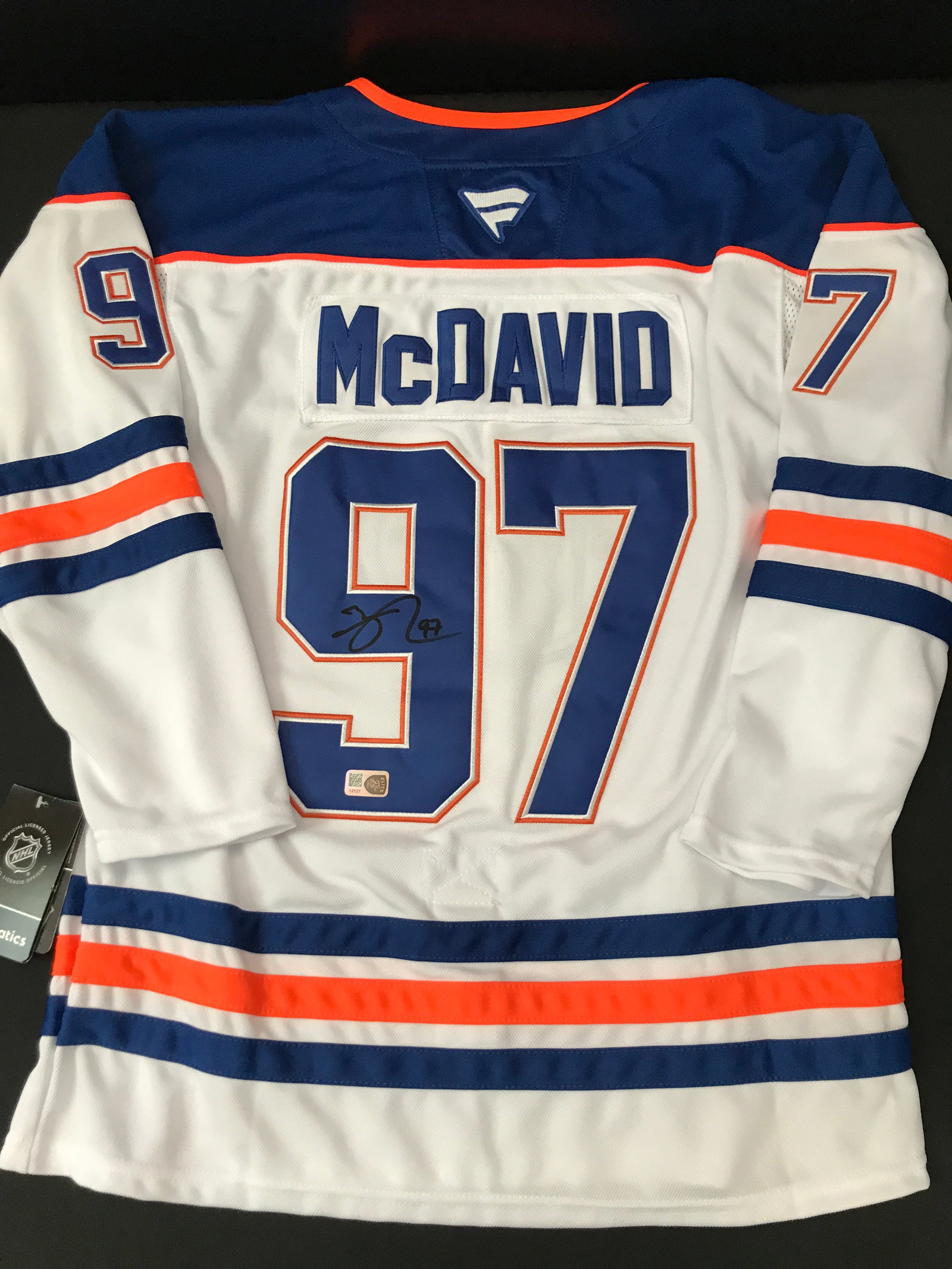 CONNOR MCDAVID SIGNED EDMONTON OILERS CUSTOM JERSEY - ELITE COA (1 of 3)