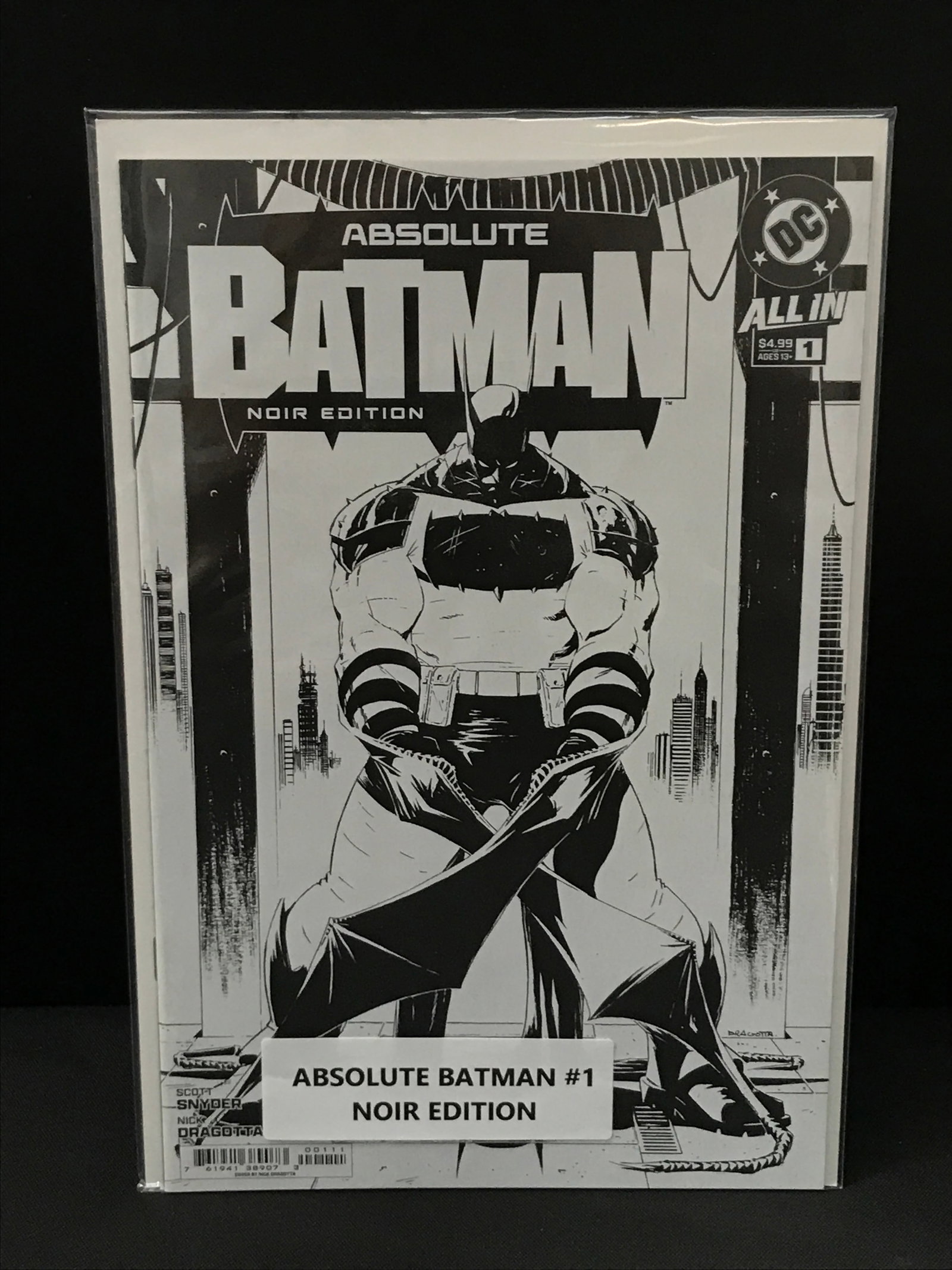 ABSOLUTE BATMAN #1 NOIR EDITION - DC COMICS: Prices are in Canadian dollars