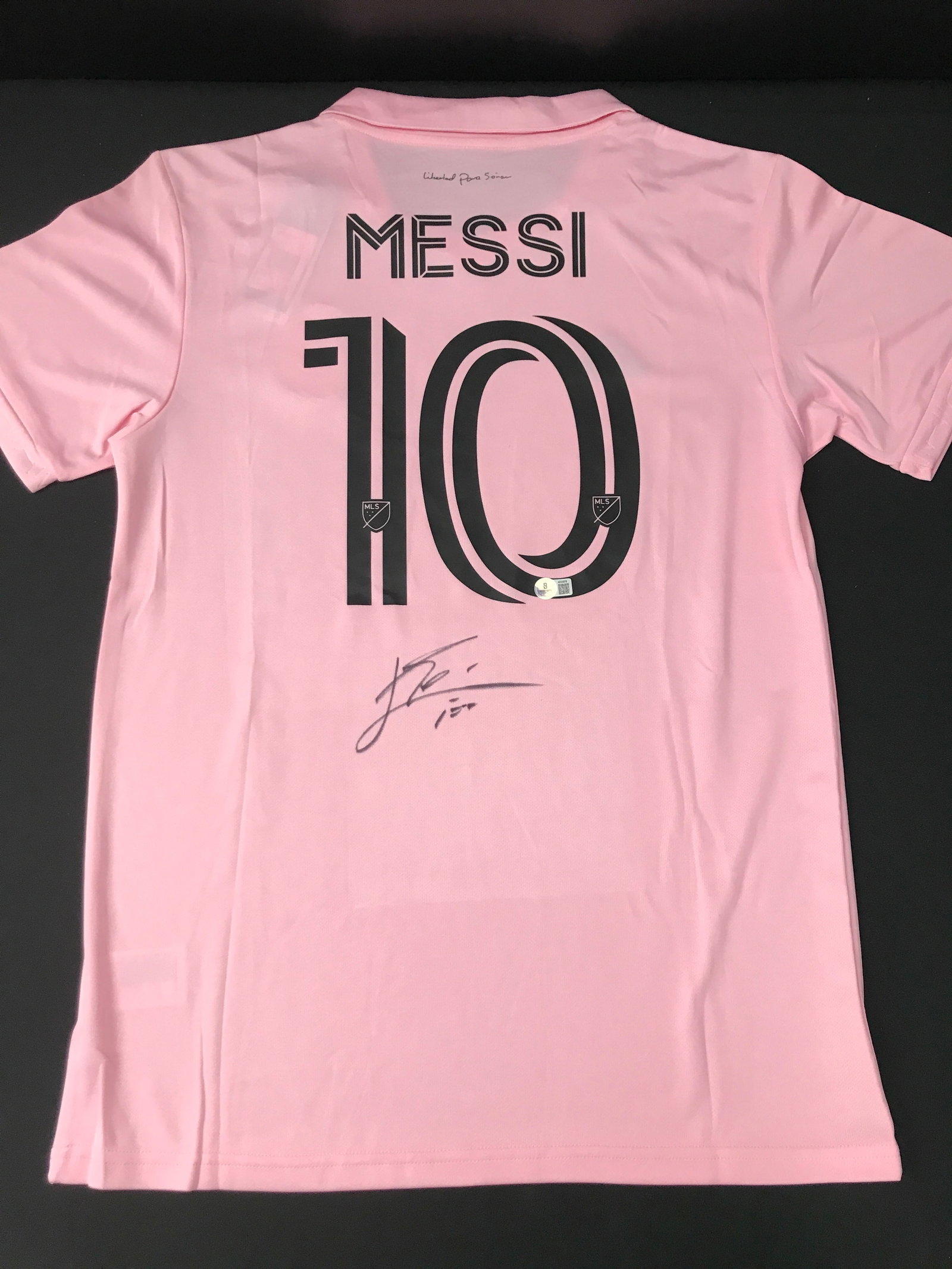 LIONEL MESSI SIGNED MIAMI SOCCER JERSEY - BECKETT COA: Prices are in Canadian dollars