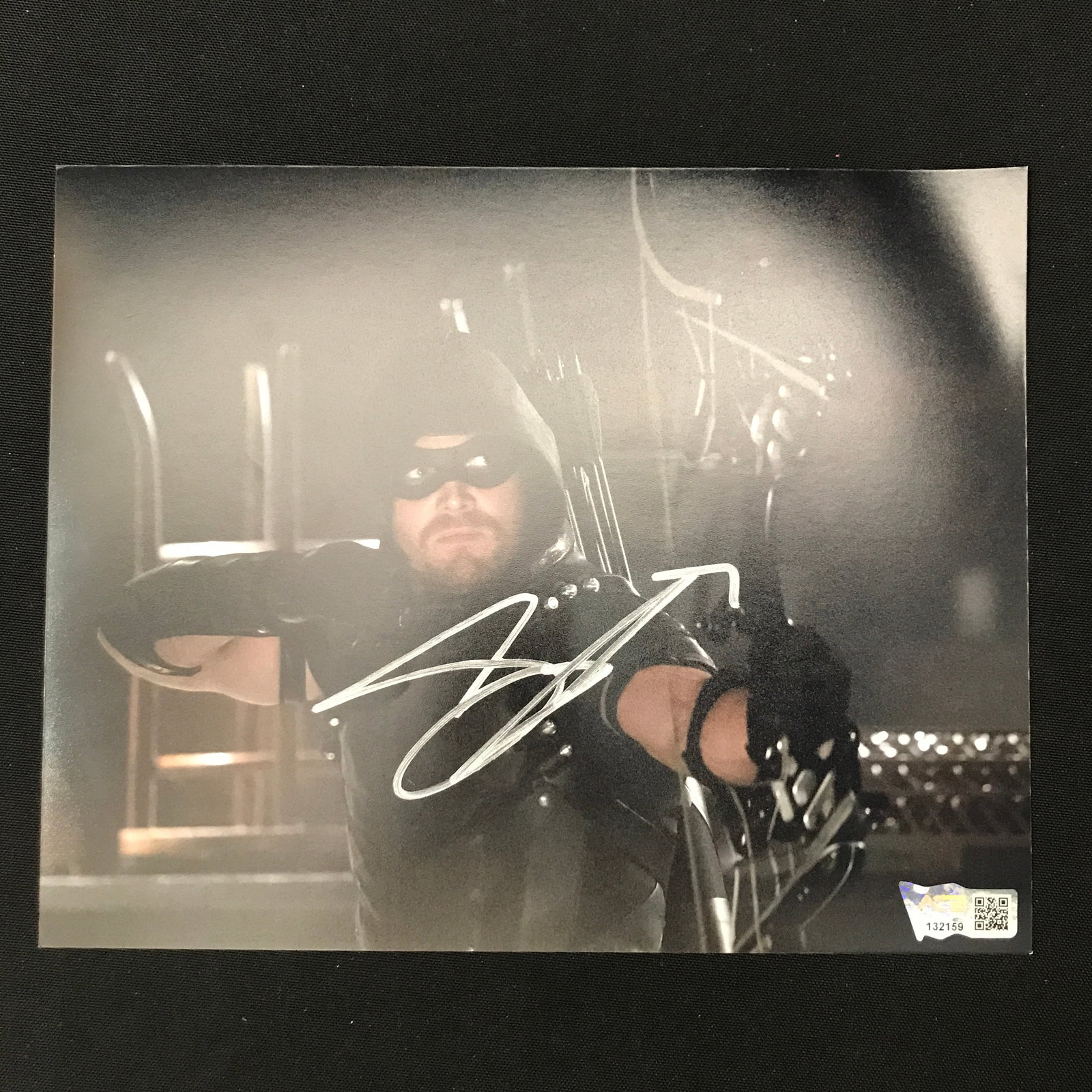 STEPHEN AMELL SIGNED GREEN ARROW 8X10 - ACE COA (1 of 1)