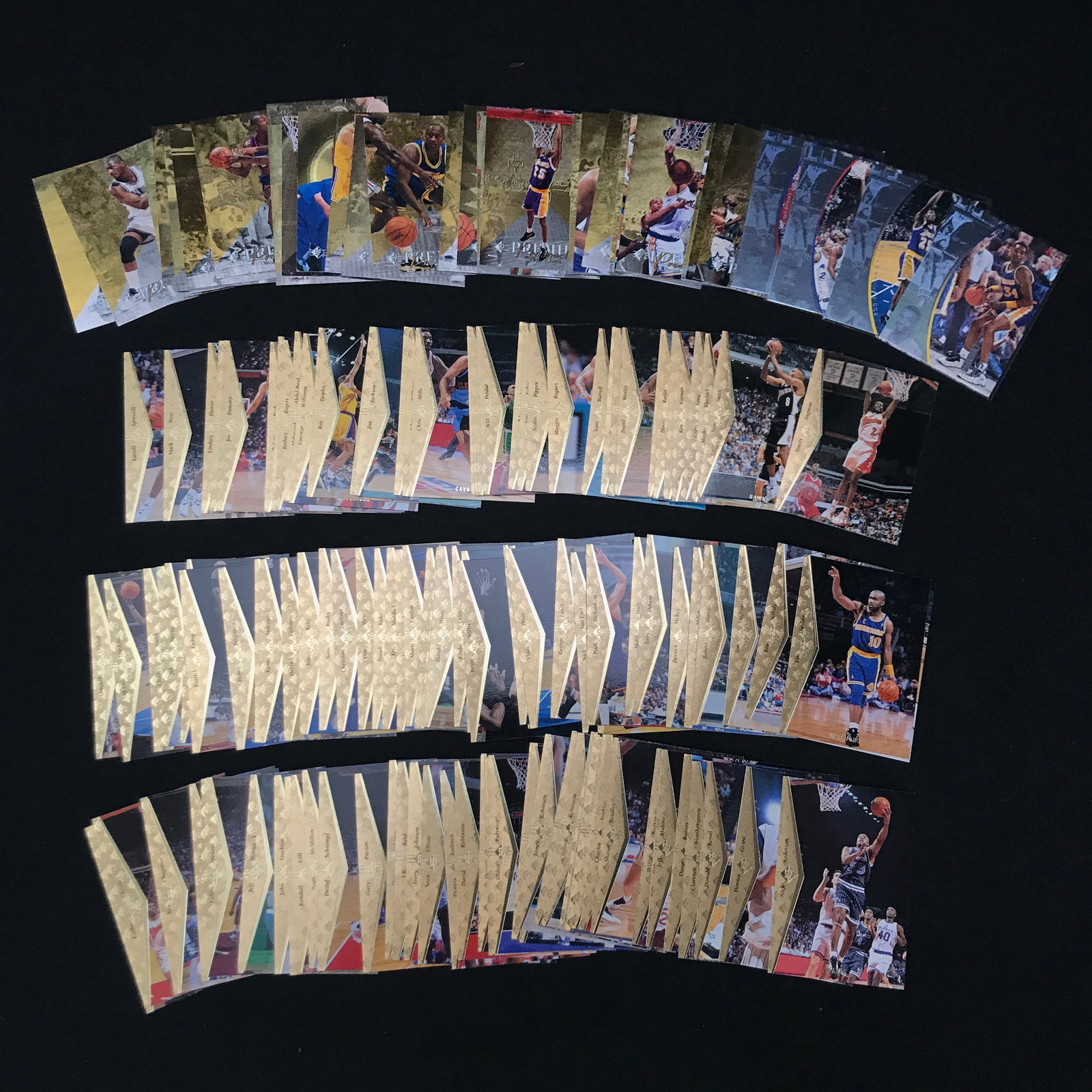 LARGE LOT OF LOOSE BASKETBALL TRADING CARDS: Prices are in Canadian dollars