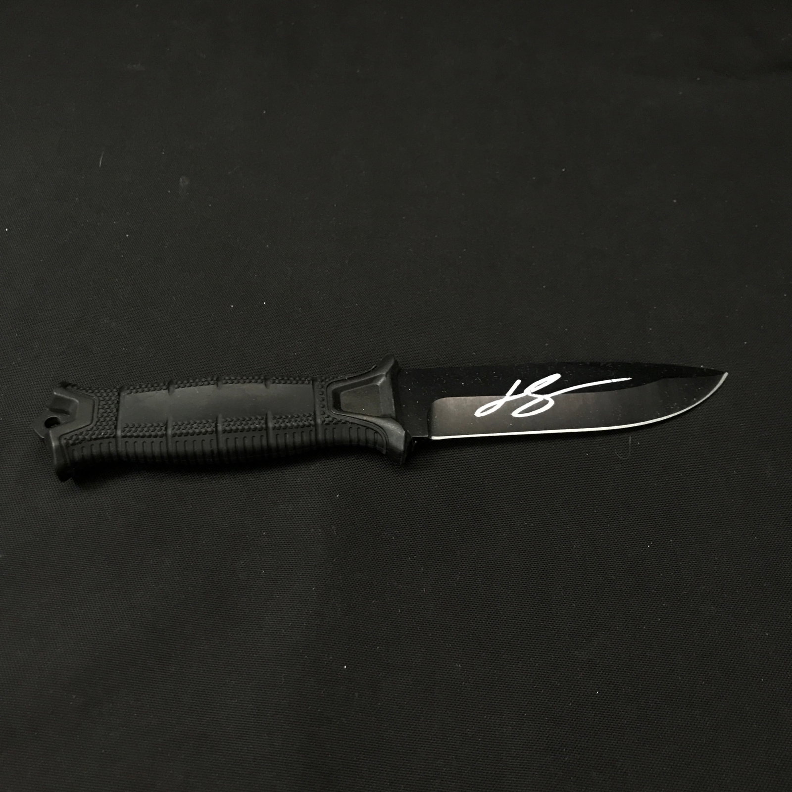 JASON STATHAM SIGNED EXPENDABLES THROWING KNIFE (CELEBRITY COA): Prices are in Canadian dollars
