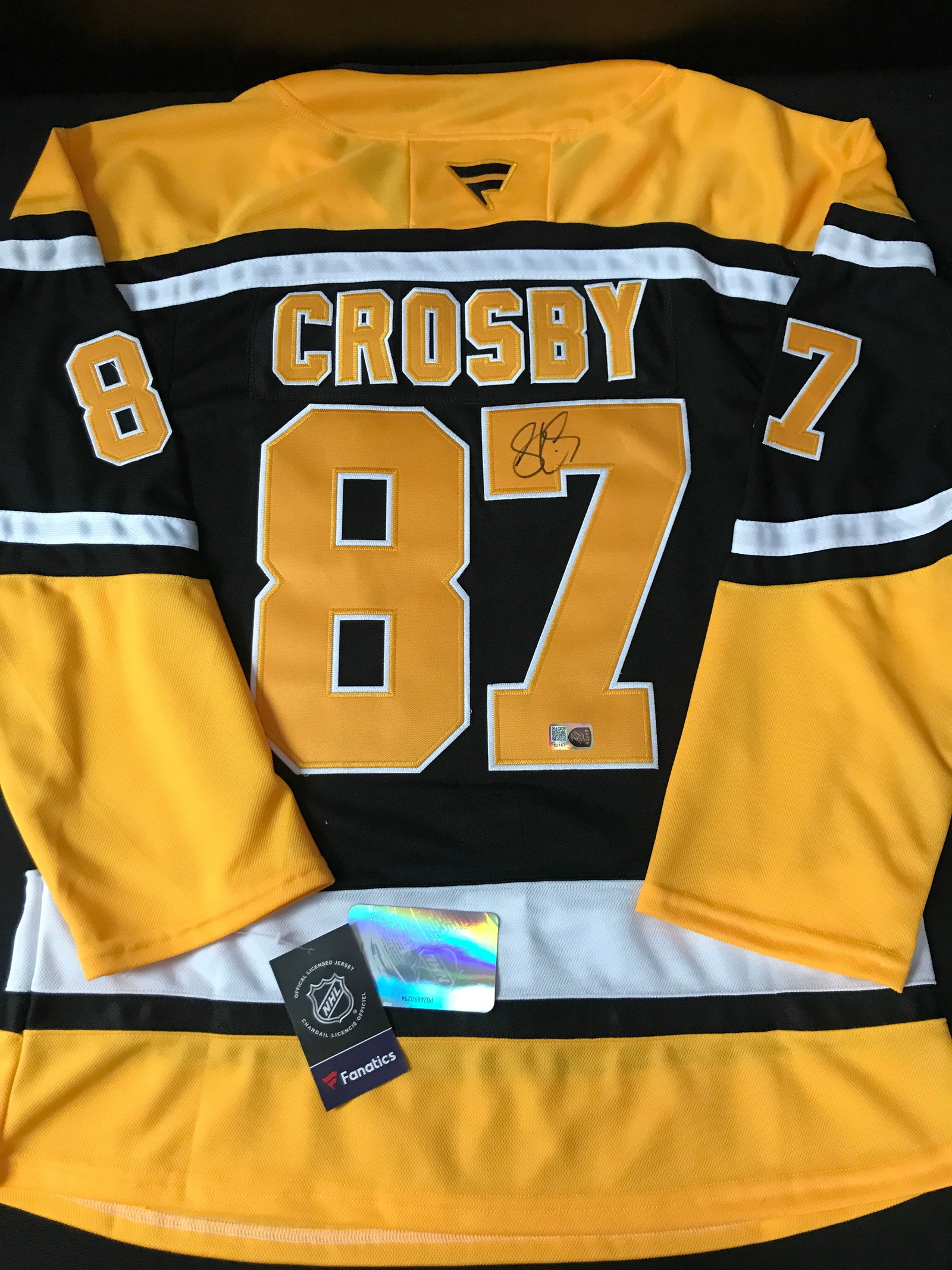SIDNEY CROSBY SIGNED PITTSBURGH PENGUINS CUSTOM JERSEY - ELITE COA: Prices are in Canadian dollars