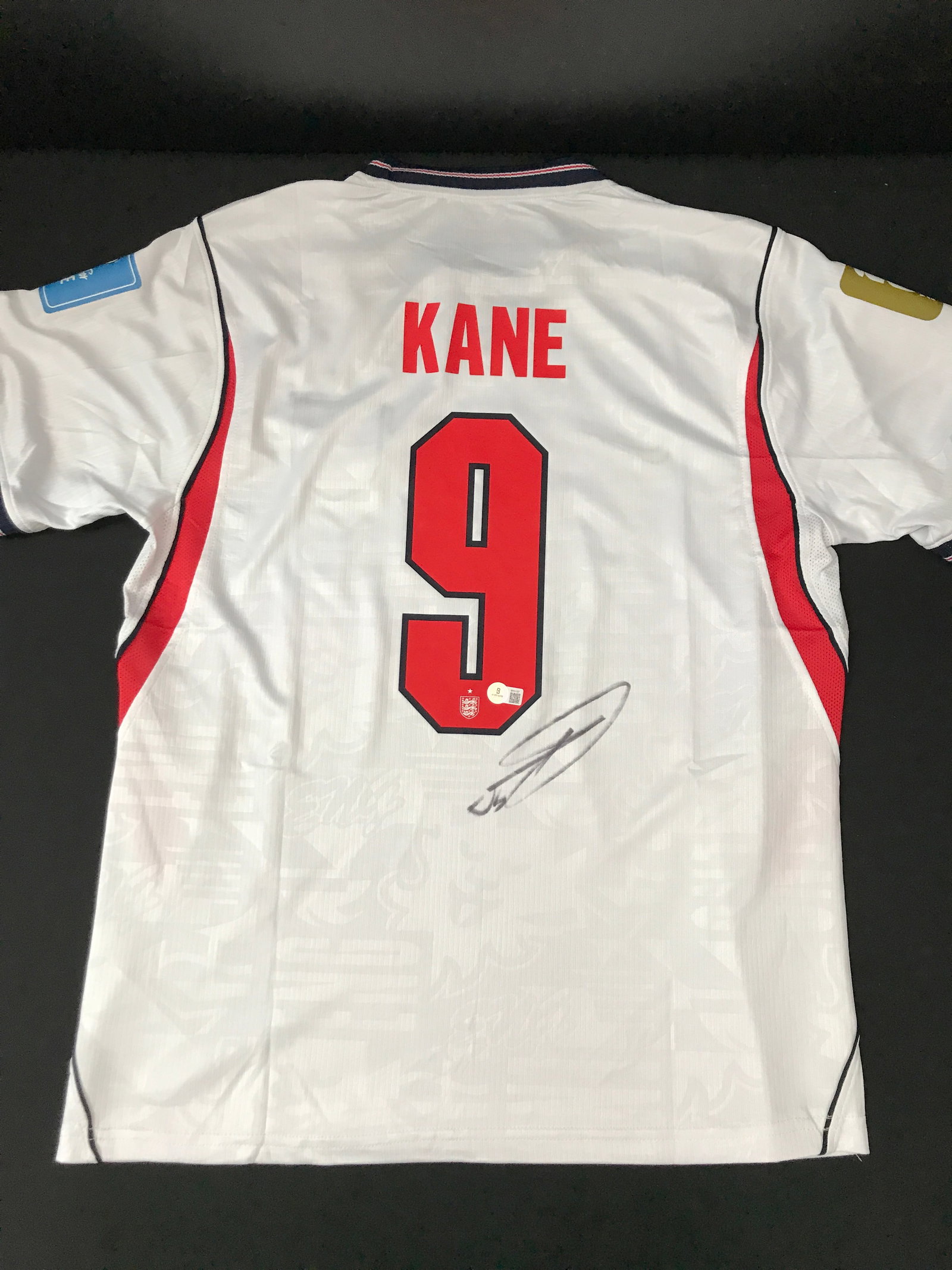 HARRY KANE SIGNED ENGLAND SOCCER JERSEY - BECKETT COA: Prices are in Canadian dollars