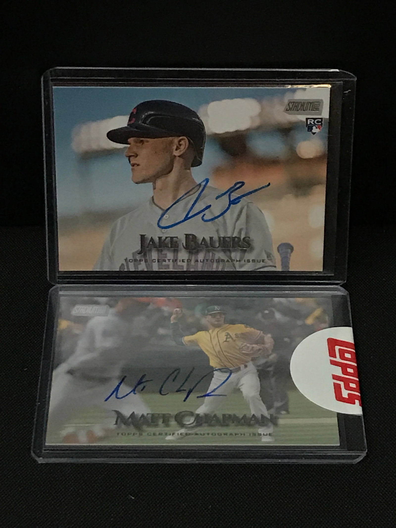 LOT OF 2 SIGNED BASEBALL TRADING CARDS (1 of 1)