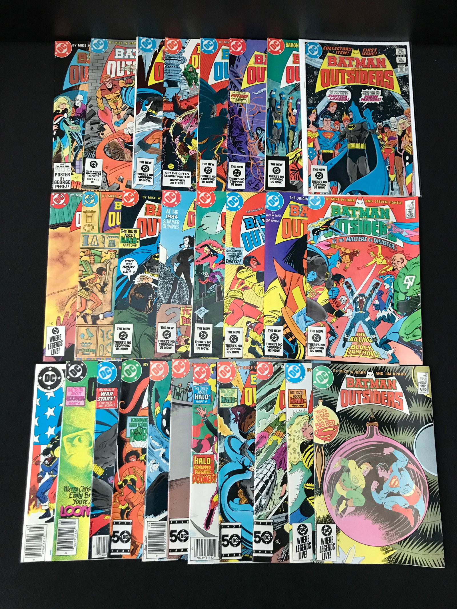 LARGE LOT OF BATMAN AND THE OUTSIDER COMICS INCLUDING #1 - DC COMICS (1 of 1)