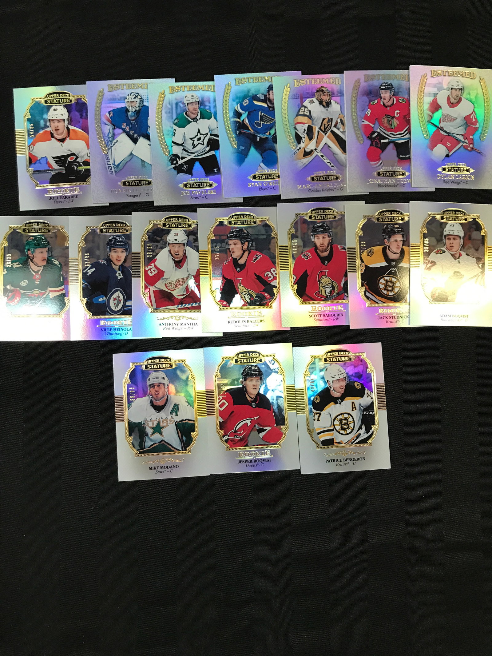 LOT OF 17 UPPER DECK STATURE HOCKEY TRADING CARDS: Prices are in Canadian dollars