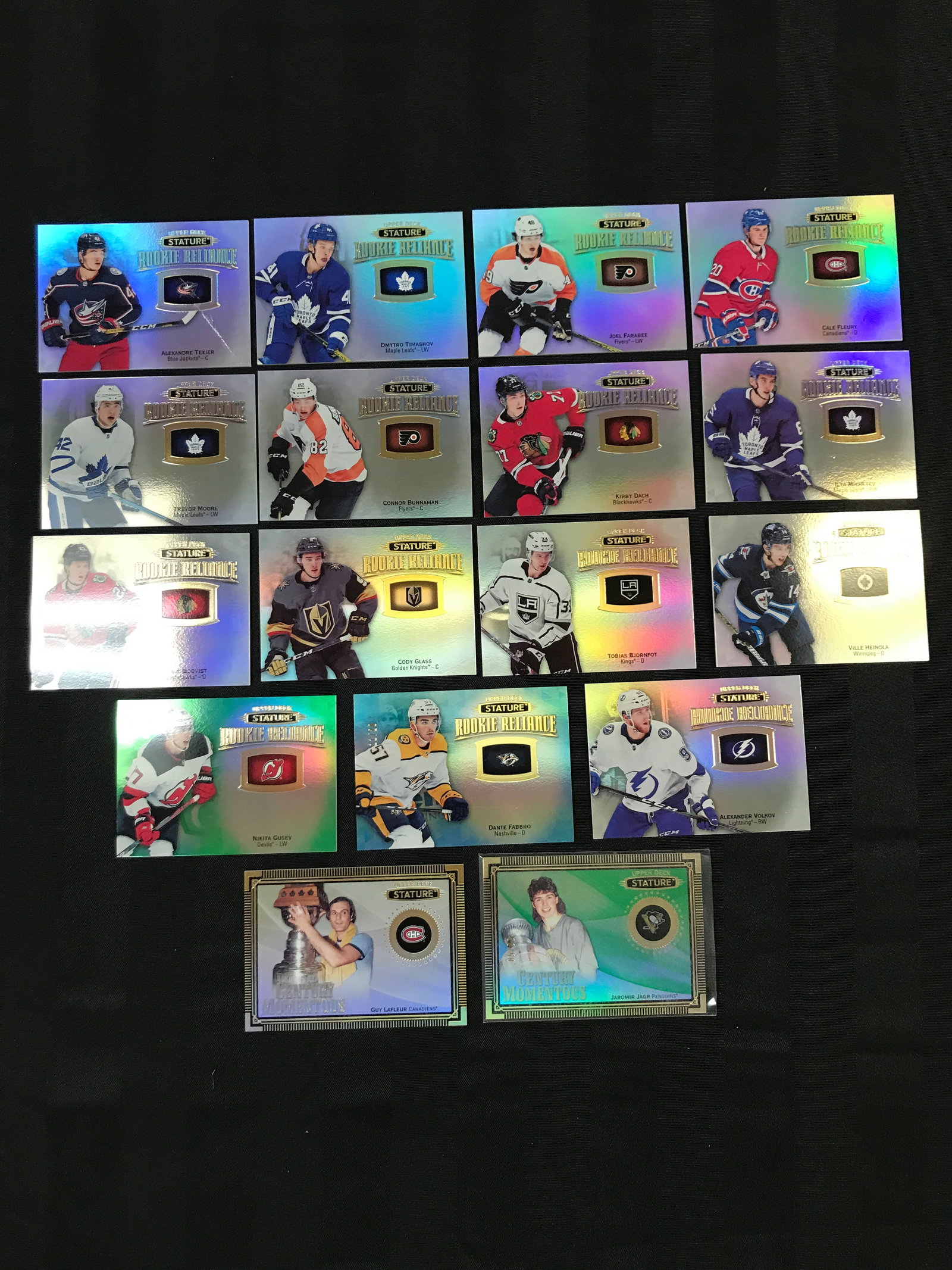 LOT OF 17 UPPER DECK STATURE HOCKEY TRADING CARDS: Prices are in Canadian dollars