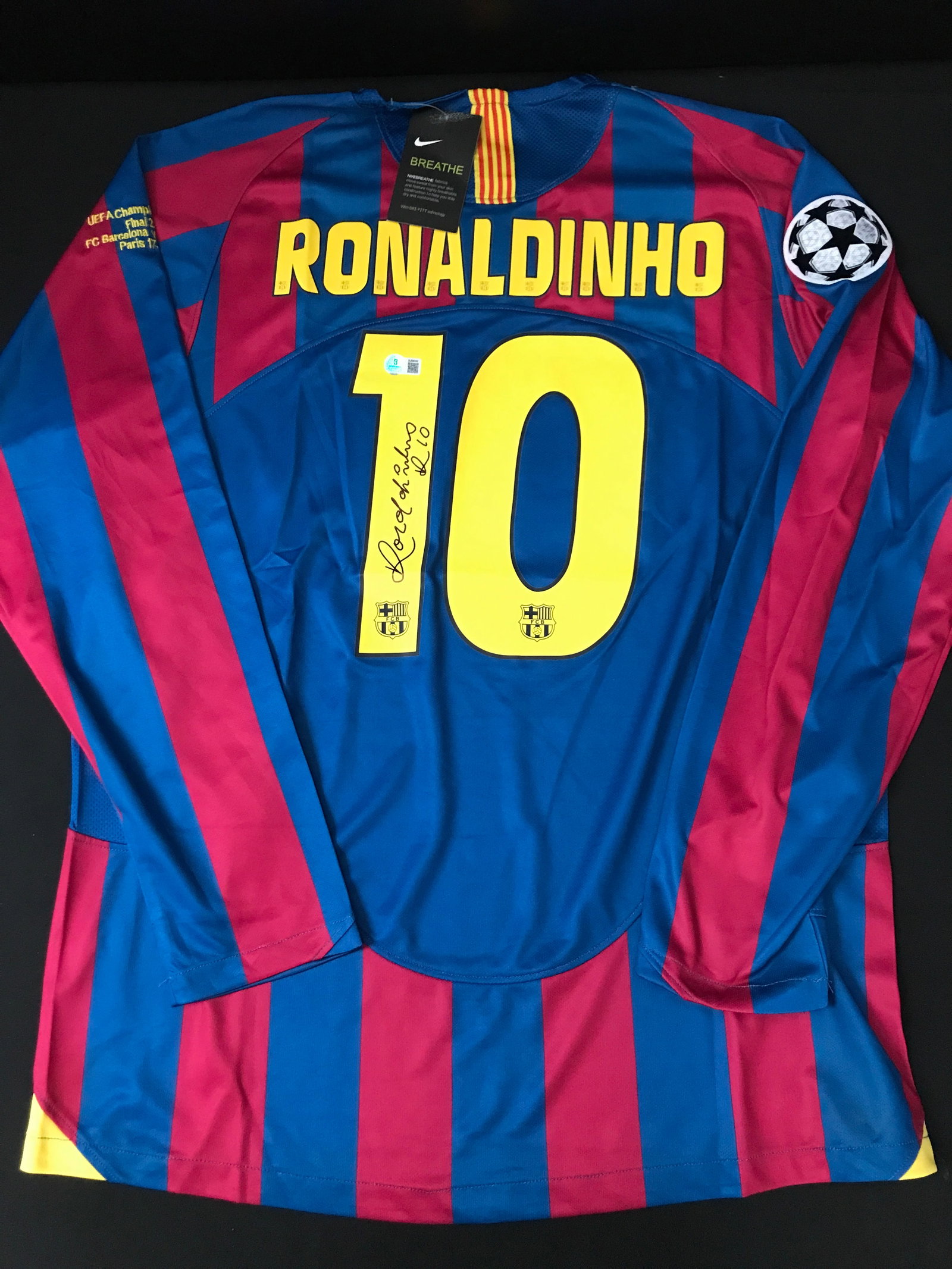 RONALDHINO SIGNED FC BARCELONA SOCCER JERSEY - BECKETT COA (1 of 3)
