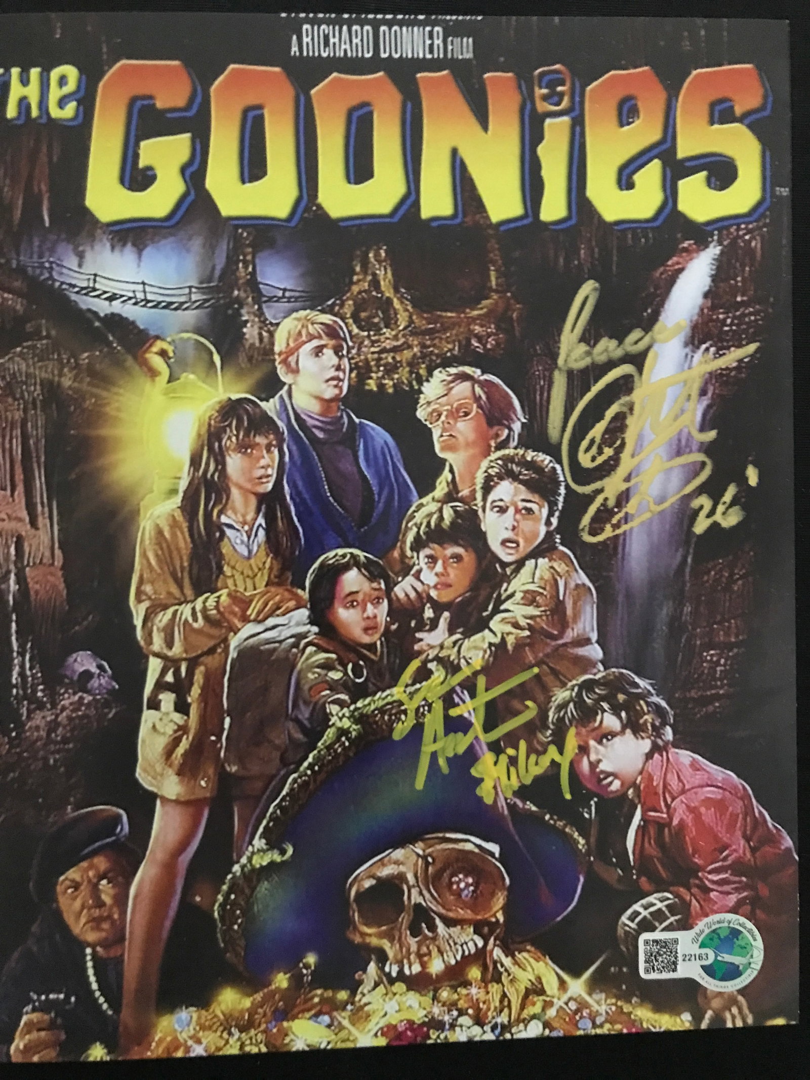 SEAN ASTIN AND COREY FELDMAN SIGNED GOONIES 8 X 10 (WWOC COA): Prices are in Canadian dollars