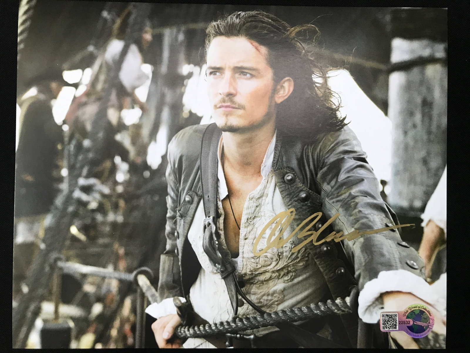 ORLANDO BLOOM SIGNED PIRATES OF THE CARIBBEAN 8X10 - WWOC COA: Prices are in Canadian dollars