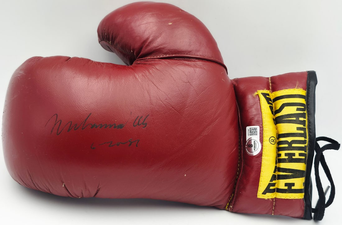 MUHAMMAD ALI SIGNED RED EVERLAST BOXING GLOVE - PSA LOA: Prices are in Canadian dollars