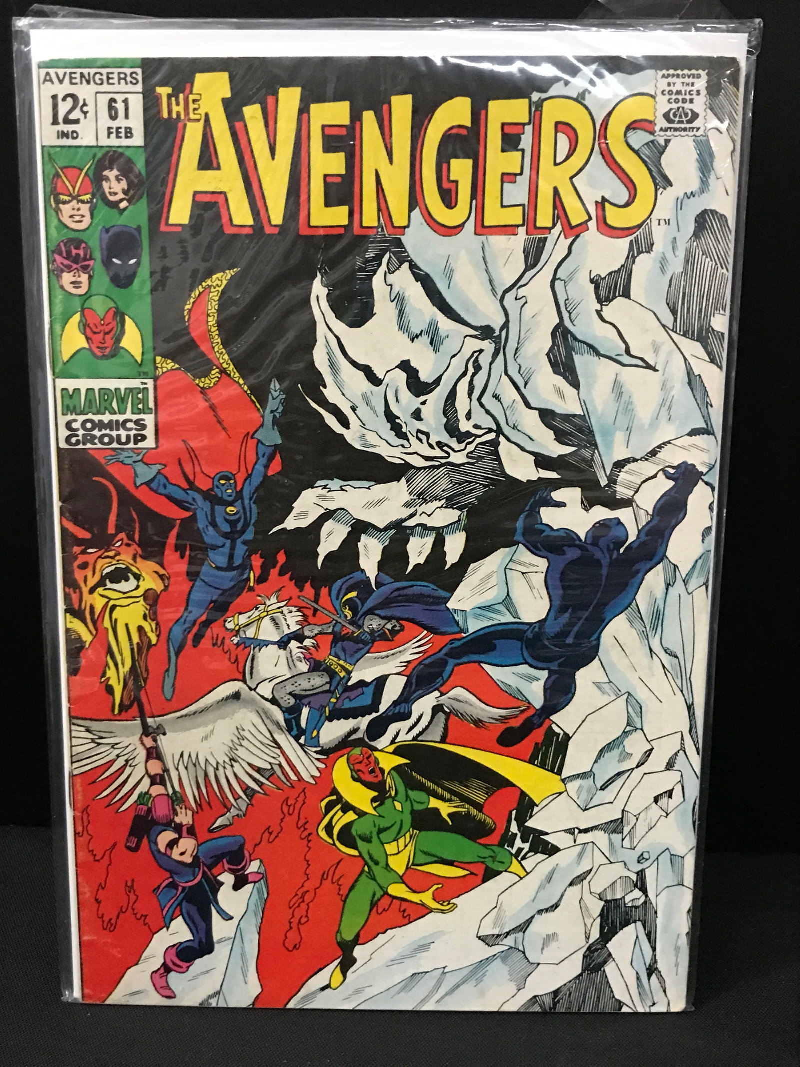 MARVEL COMICS THE AVENGERS NO.61 (1 of 1)