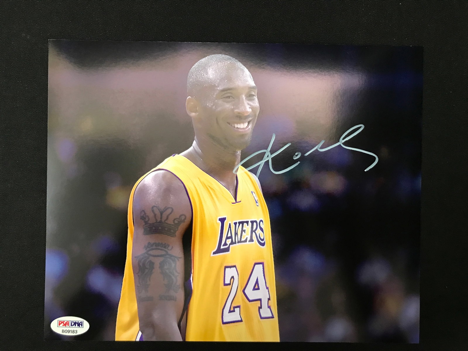 KOBE BRYANT SIGNED 8X10 - PSA COA (1 of 1)
