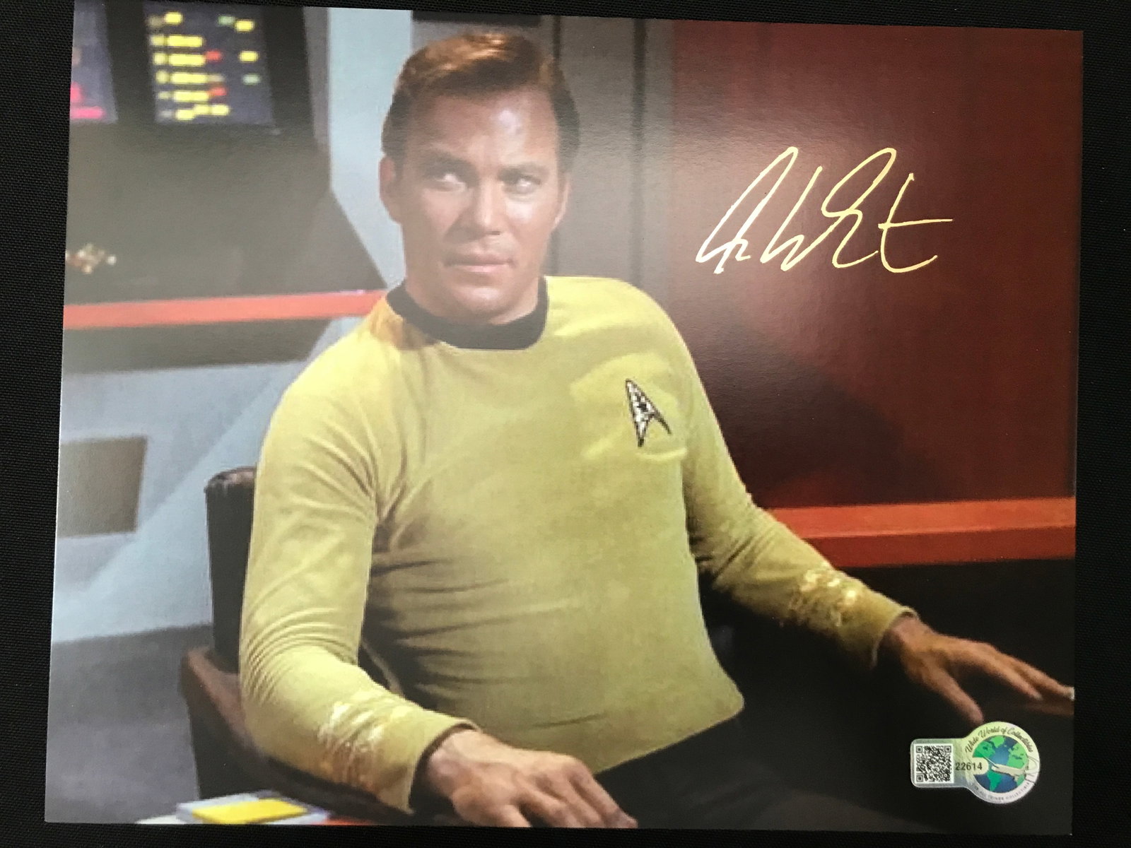 WILLIAM SHATNER SIGNED STAR TREK 8X10 - WWOC COA: Prices are in Canadian dollars
