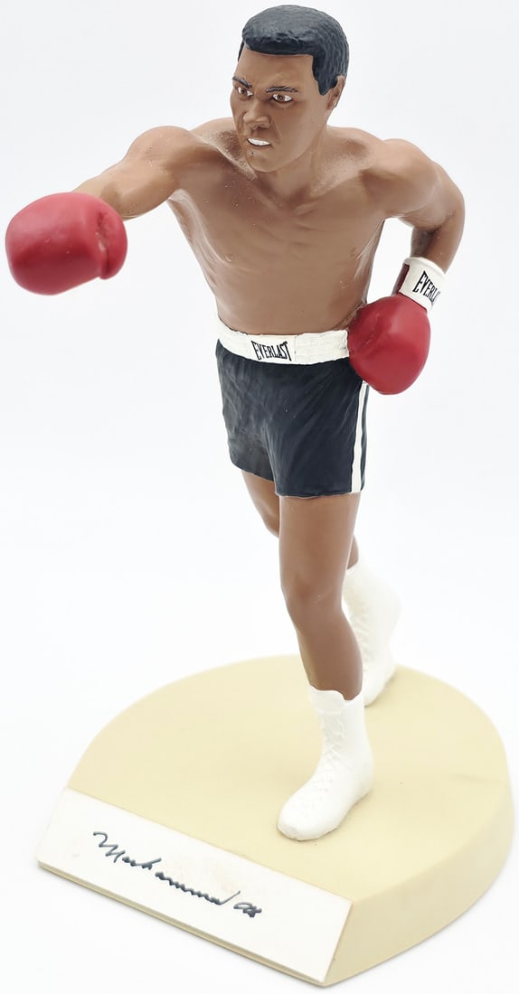 MUHAMMAD ALI SIGNED "THE GREATEST" STATUE - BECKETT LOA: Prices are in Canadian dollars