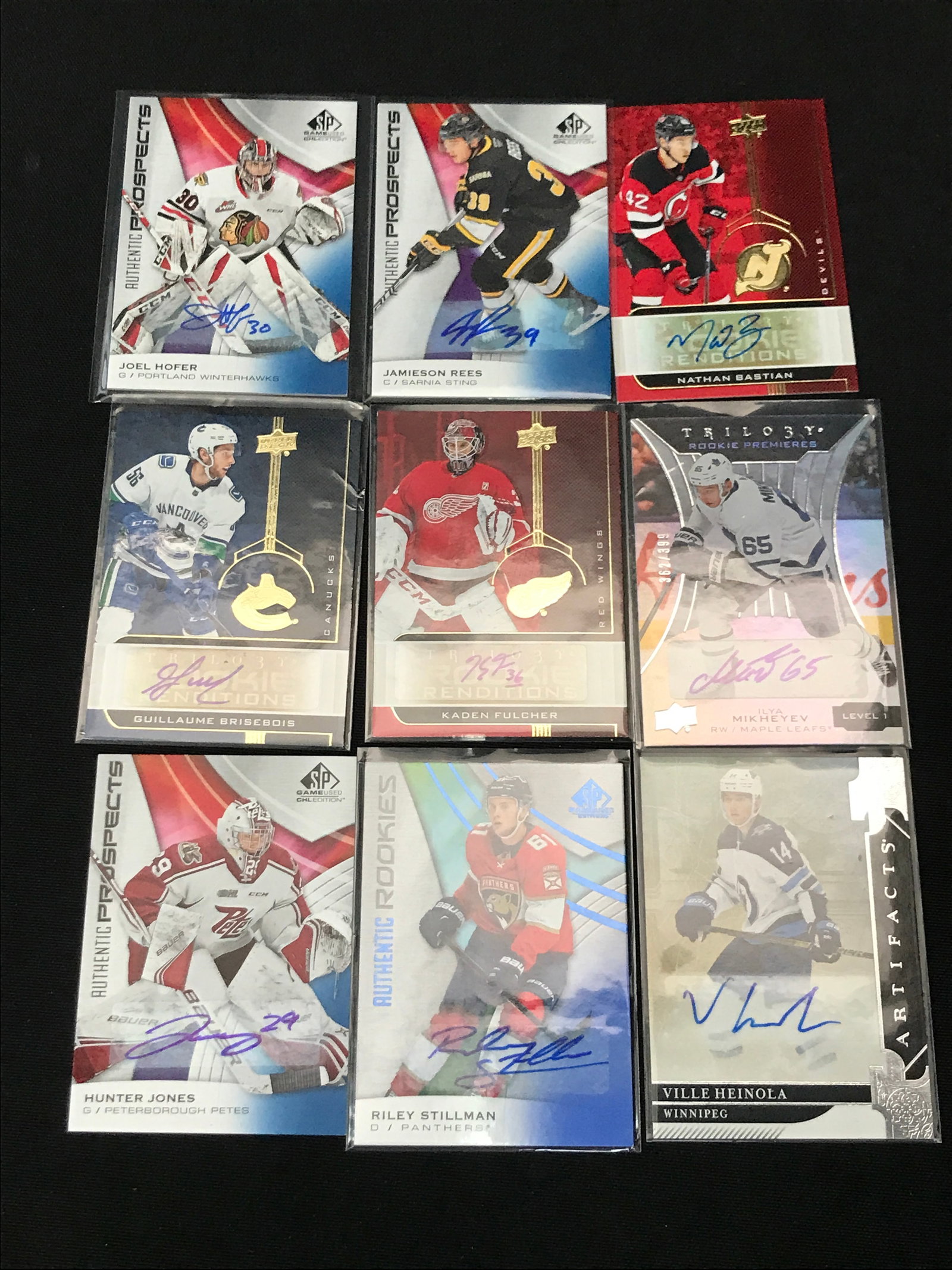LOT OF 9 SIGNED HOCKEY TRADING CARDS: Prices are in Canadian dollars