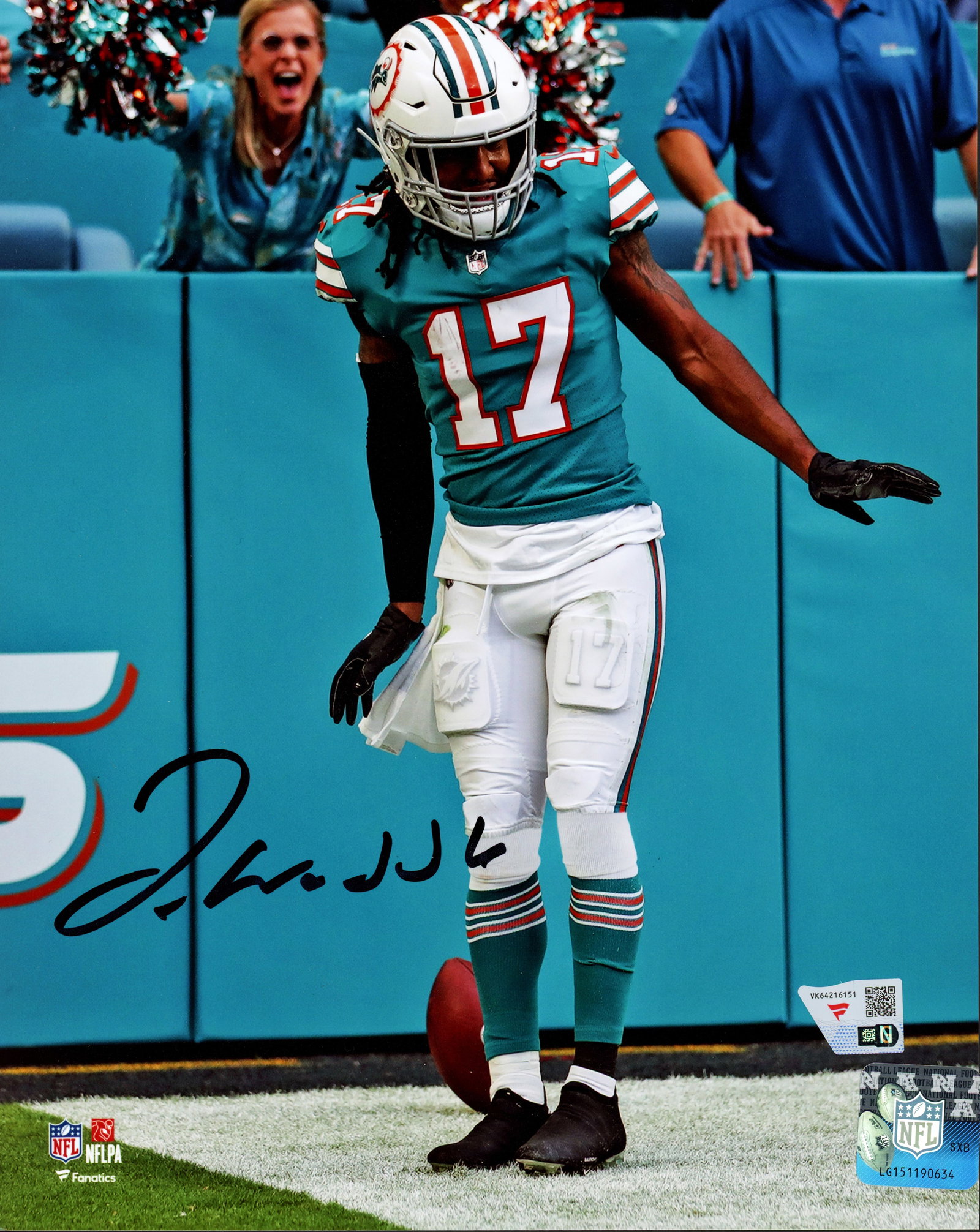 JAYLEN WADDLE SIGNED 8X10 - FANATICS COA: Prices are in Canadian dollars