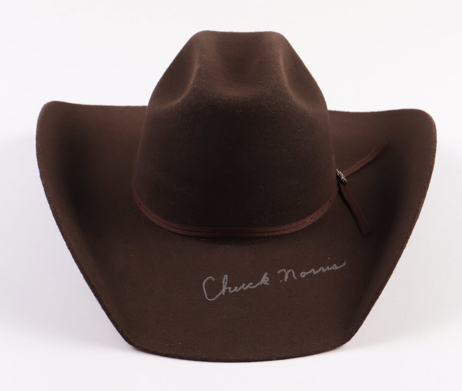 CHUCK NORRIS SIGNED COWBOY HAT - BECKETT COA: Prices are in Canadian dollars