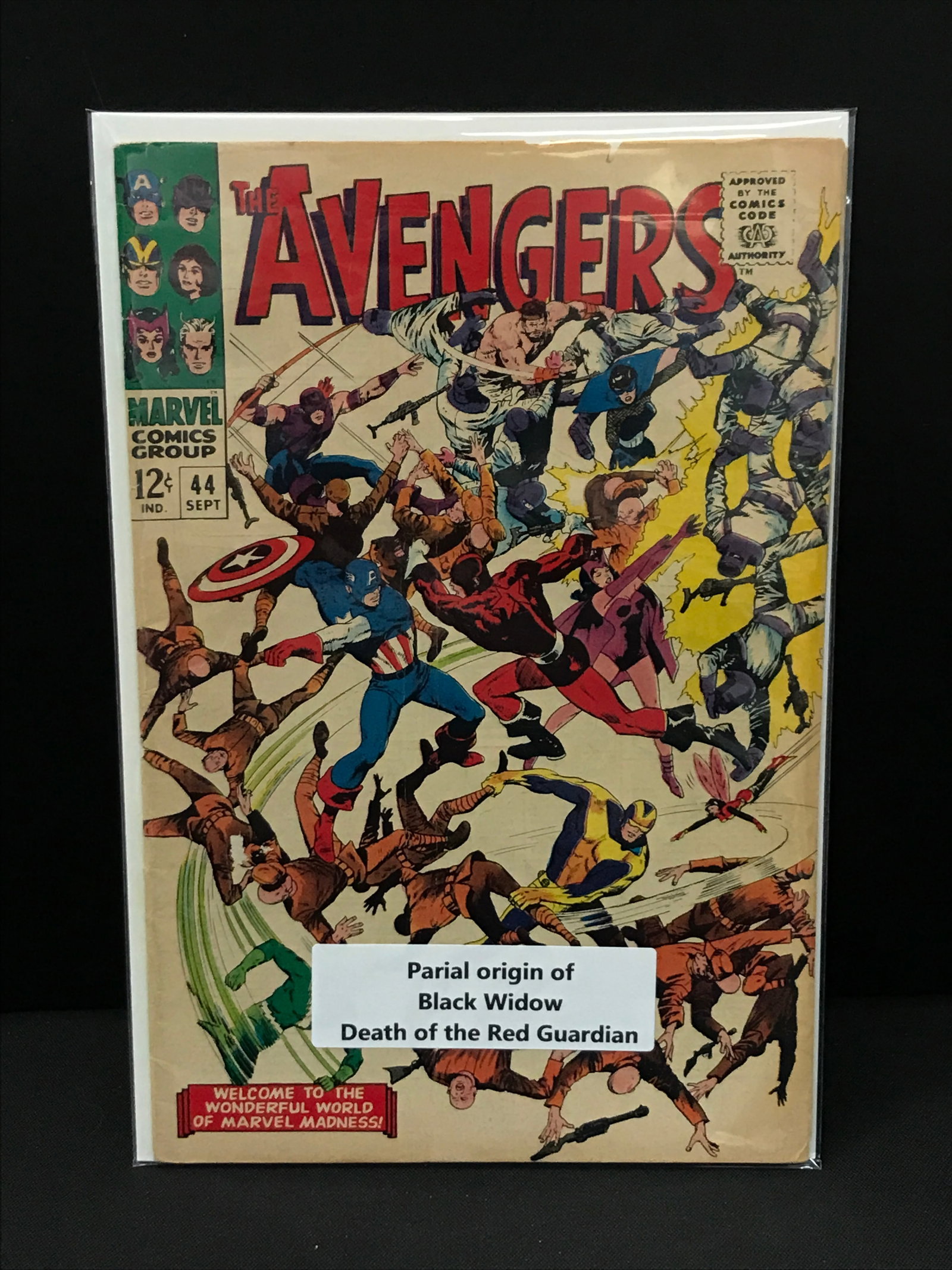THE AVENGERS #44 DEATH OF RED GUARDIAN - MARVEL COMICS (1 of 1)